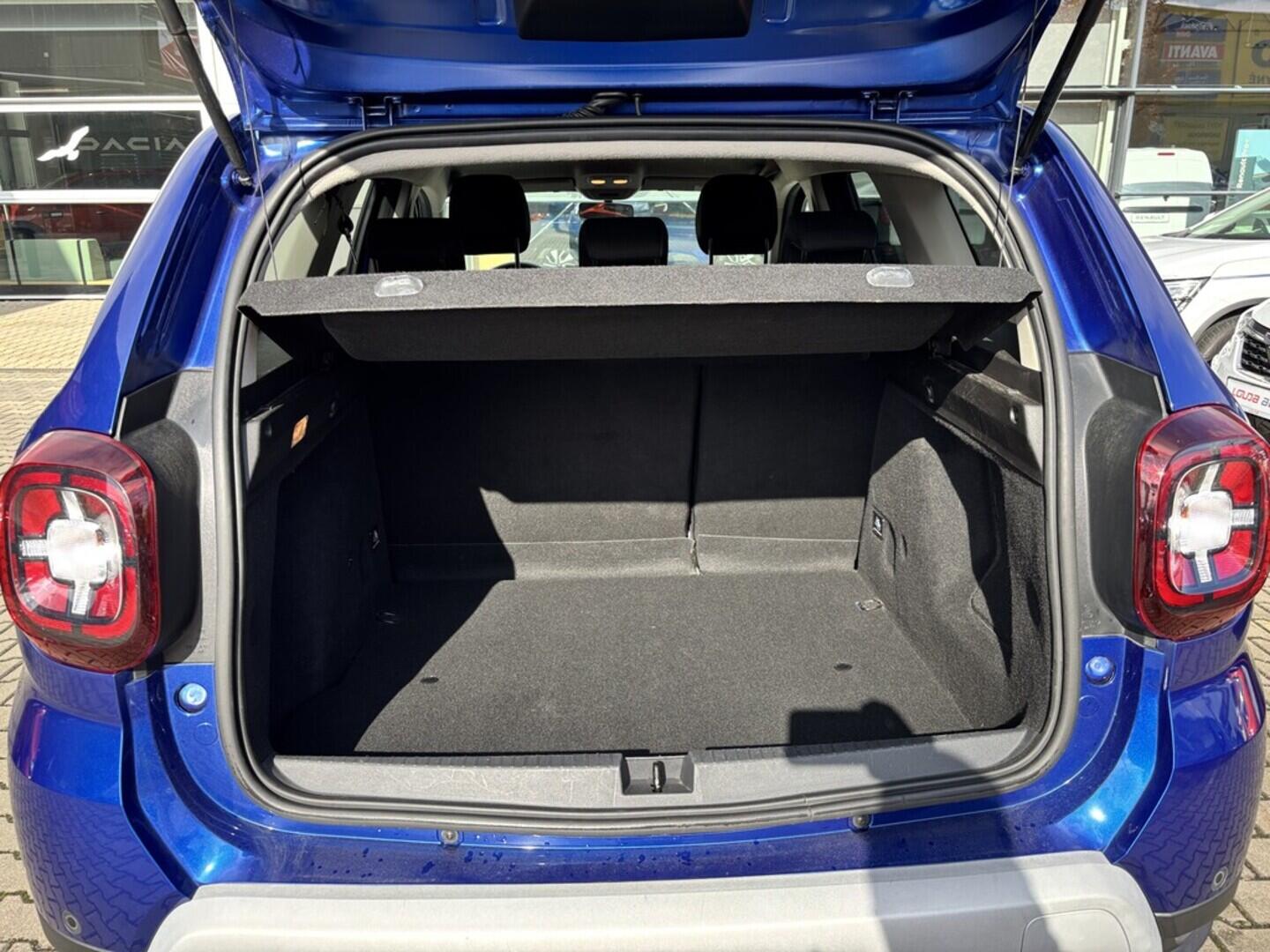 OZ190V01460_37.webp_DUSTER Celebration 1.0  74 kW manuál