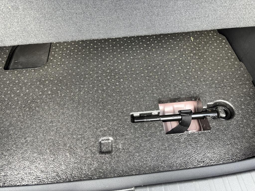 OZ190V01462_44.webp_ARKANA E-Tech 1.6  105 kW automat