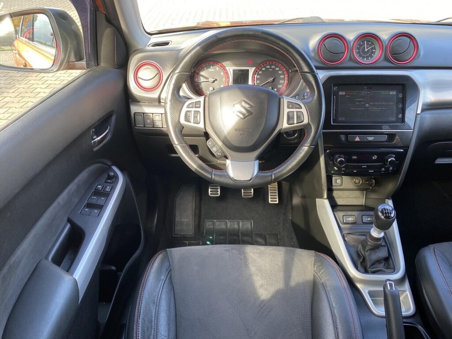 OZ190V01463_23.webp_VITARA Premium 1.4  103 kW manuál