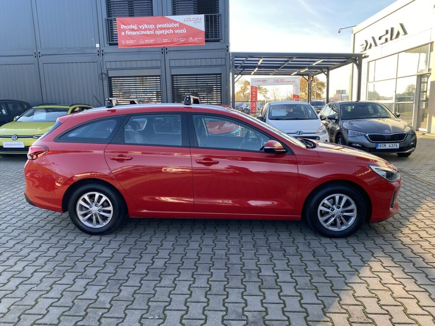 OZ190V01464_13.webp_I30 start 1.0  88 kW manuál