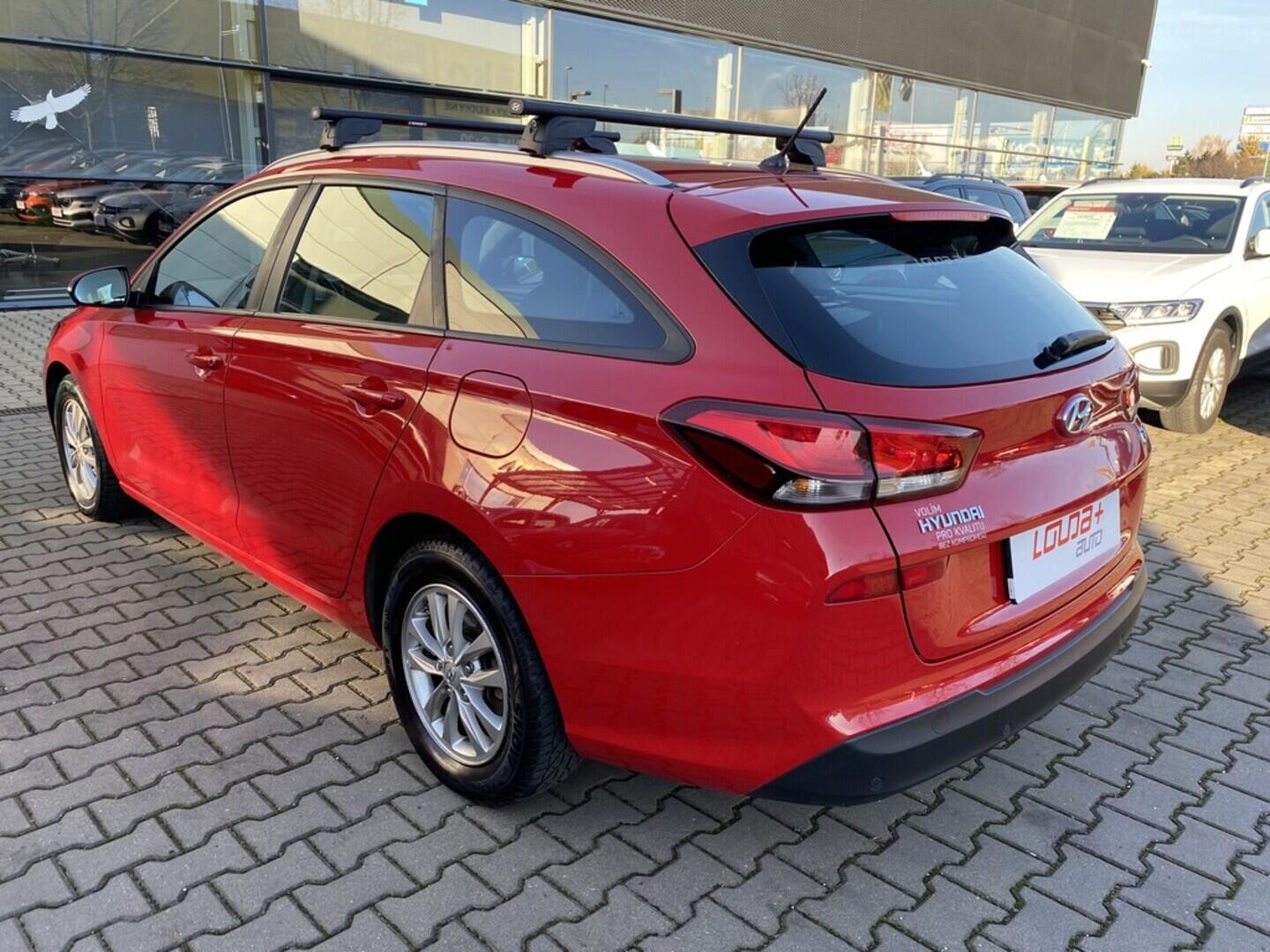 OZ190V01464_16.webp_I30 start 1.0  88 kW manuál