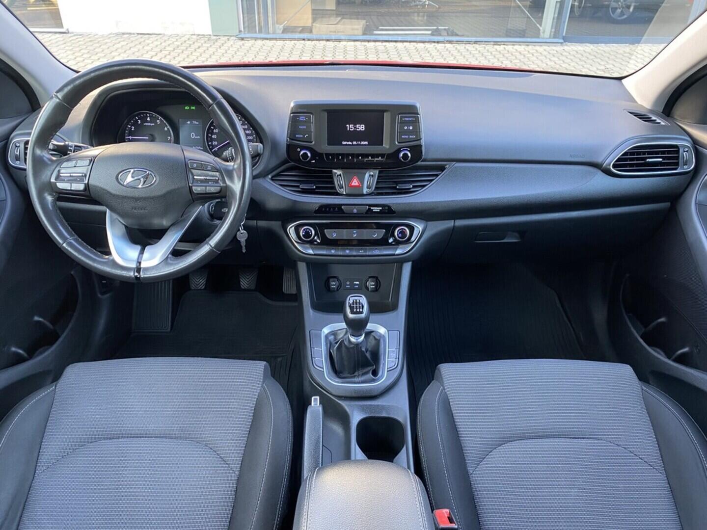 OZ190V01464_25.webp_I30 start 1.0  88 kW manuál