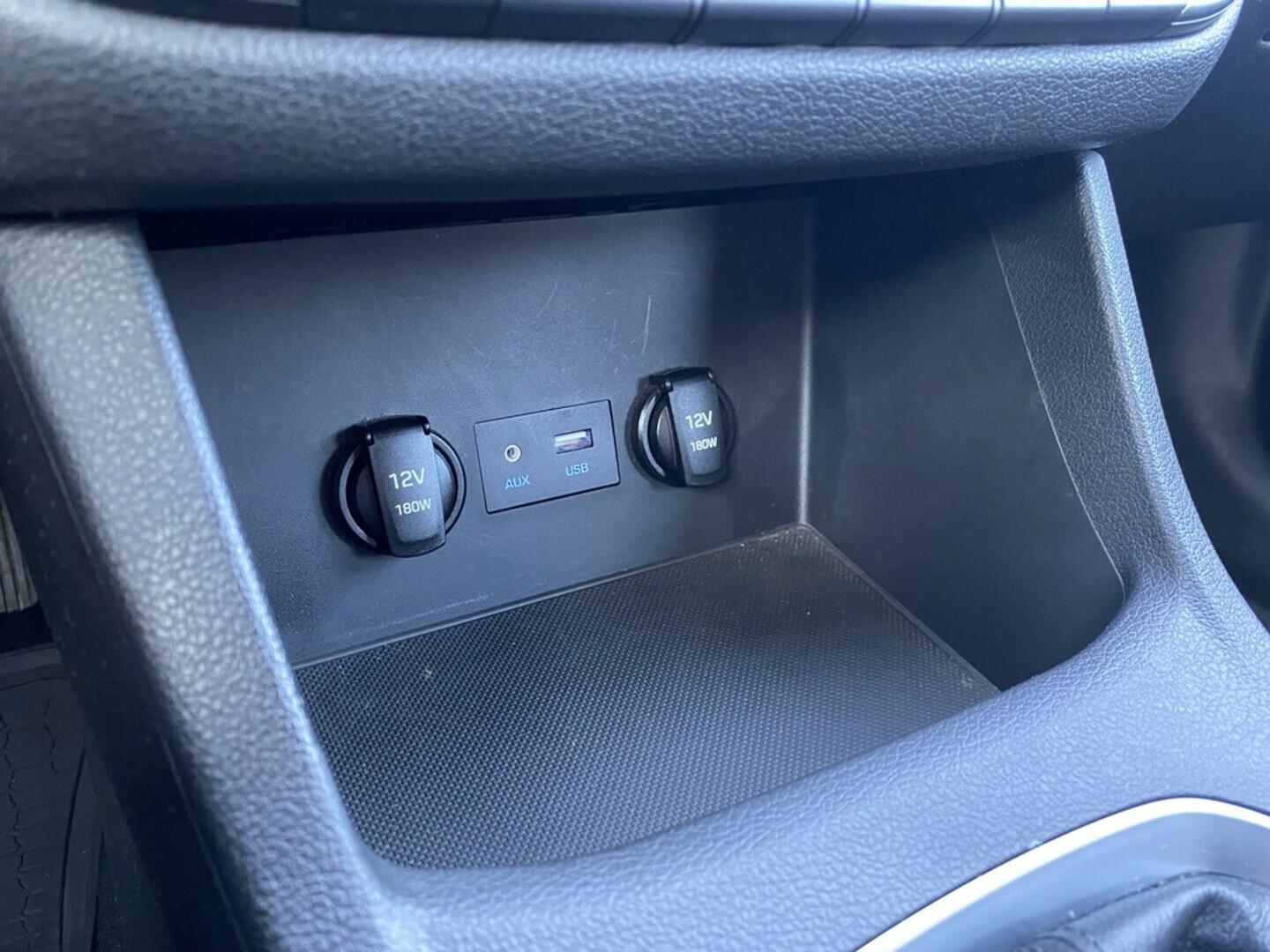 OZ190V01464_32.webp_I30 start 1.0  88 kW manuál