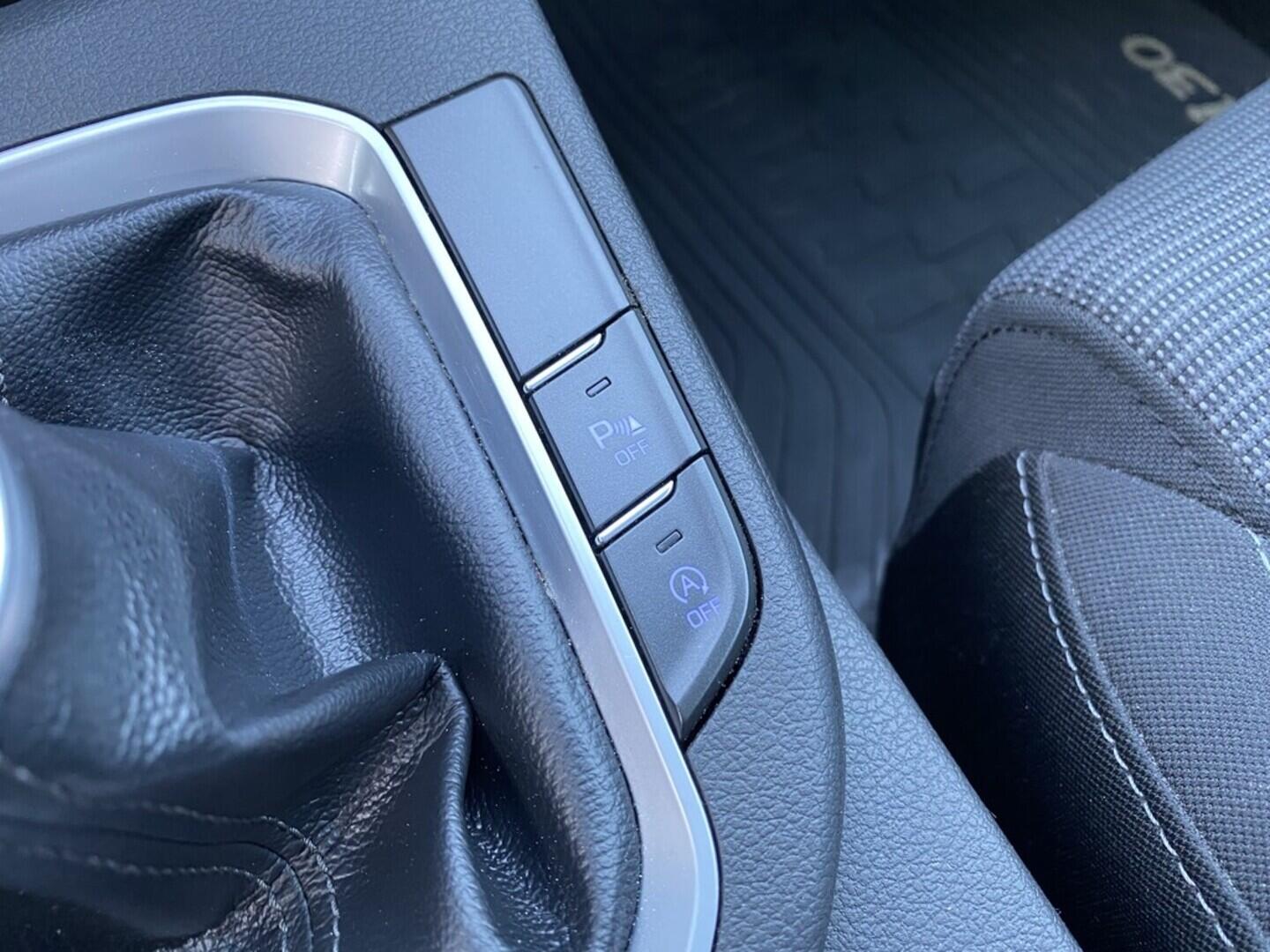 OZ190V01464_34.webp_I30 start 1.0  88 kW manuál