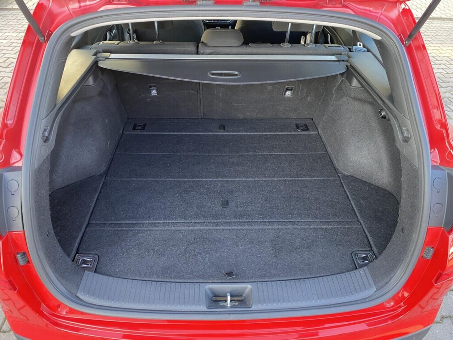 OZ190V01464_36.webp_I30 start 1.0  88 kW manuál