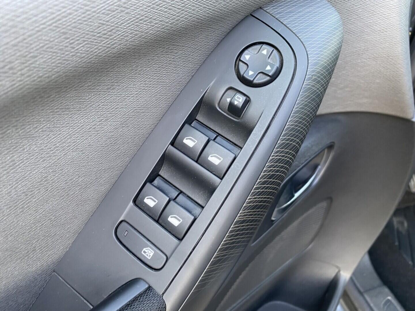 OZ190V01465_20.webp_GRAND C4 PICASSO  1.6  85 kW manuál, DPH