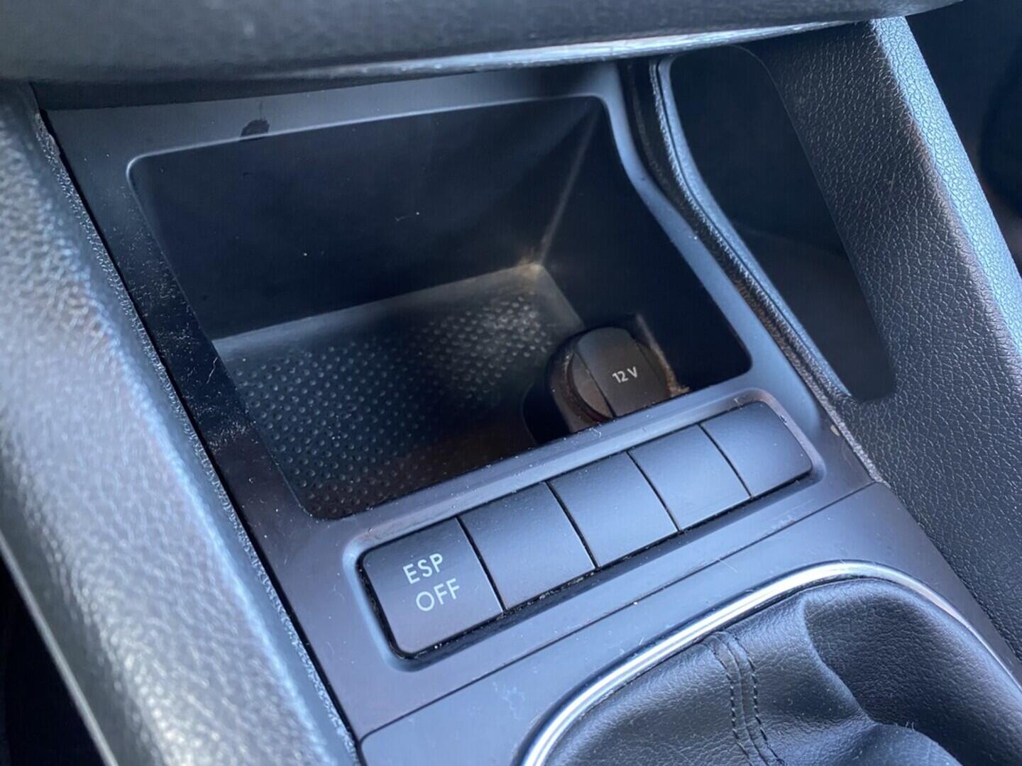 OZ190V01466_29.webp_SCIROCCO  1.4 TSI 90 kW manuál