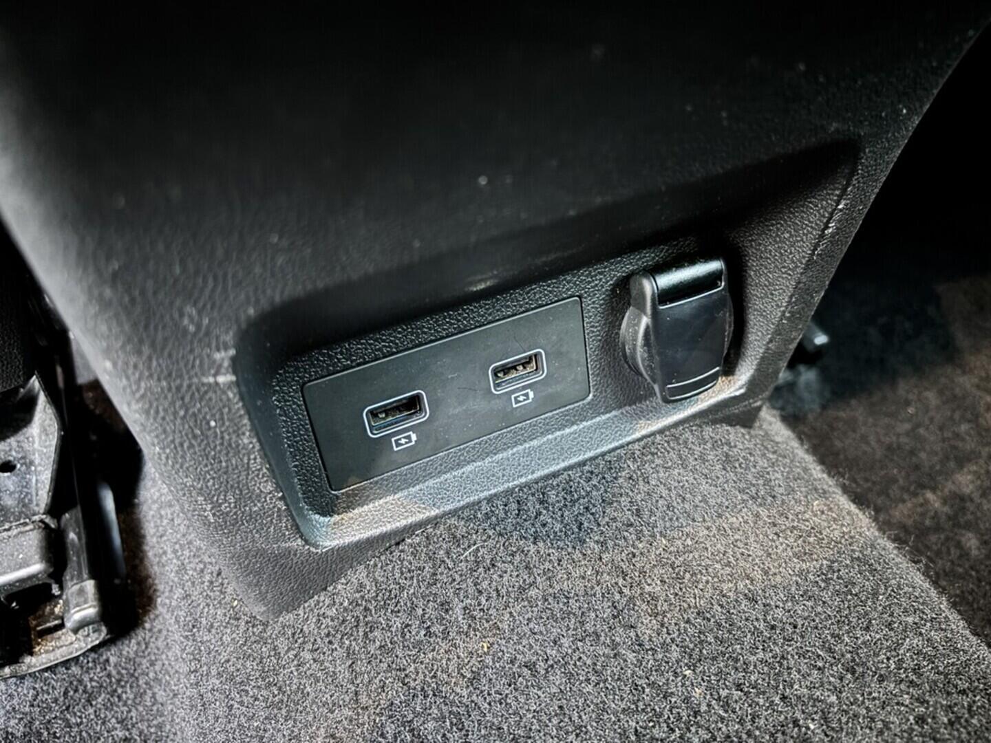 OZ190V01468_40.webp_KADJAR  1.3 TCe 117 kW manuál