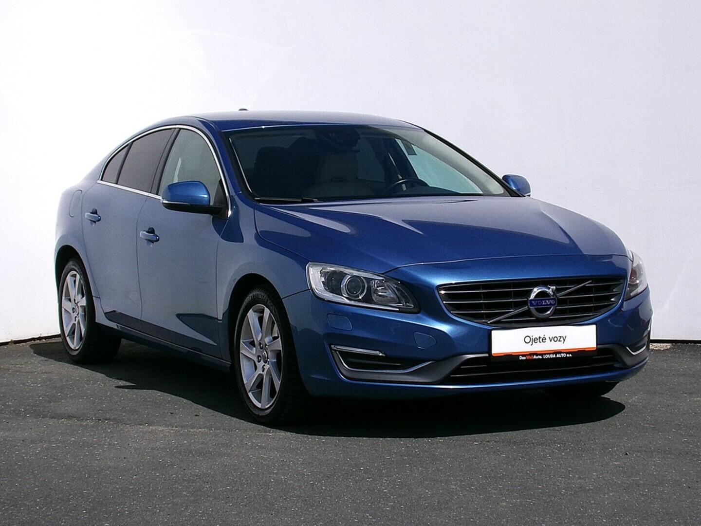 OZ190V01472_14.webp_S60 Momentum 2.4  158 kW automat, DPH