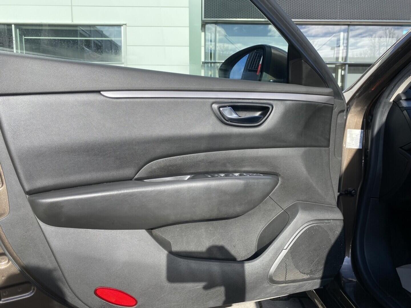 OZ190V01473_20.webp_TALISMAN  1.6 TCe 110 kW automat, DPH