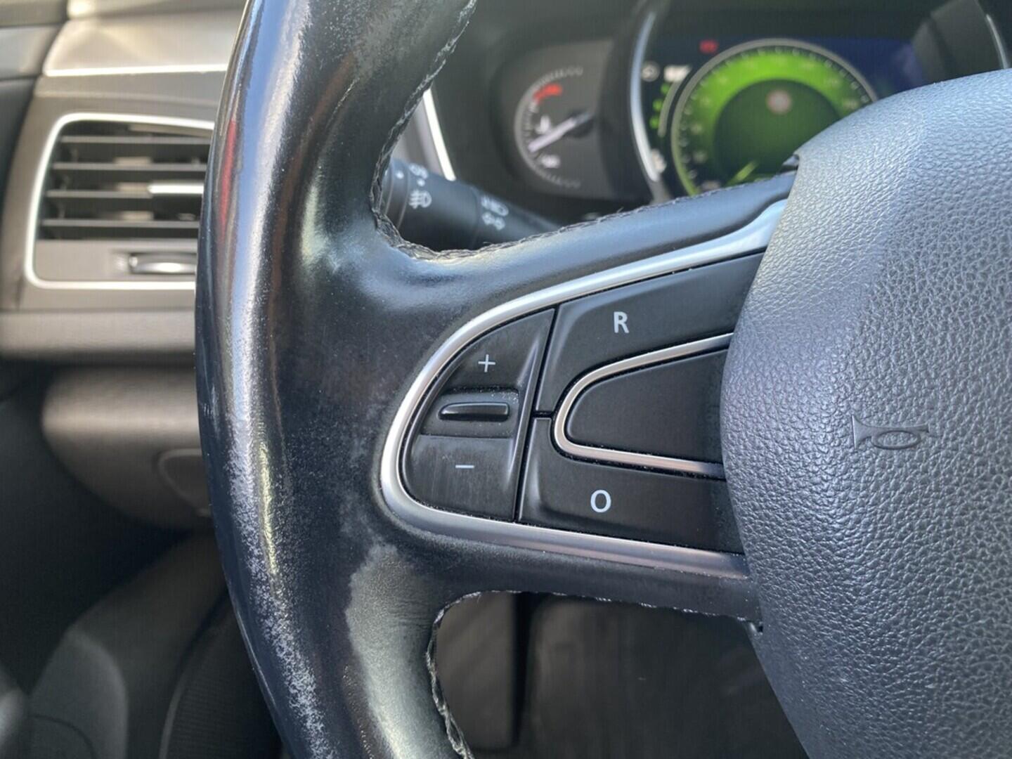 OZ190V01473_26.webp_TALISMAN  1.6 TCe 110 kW automat, DPH