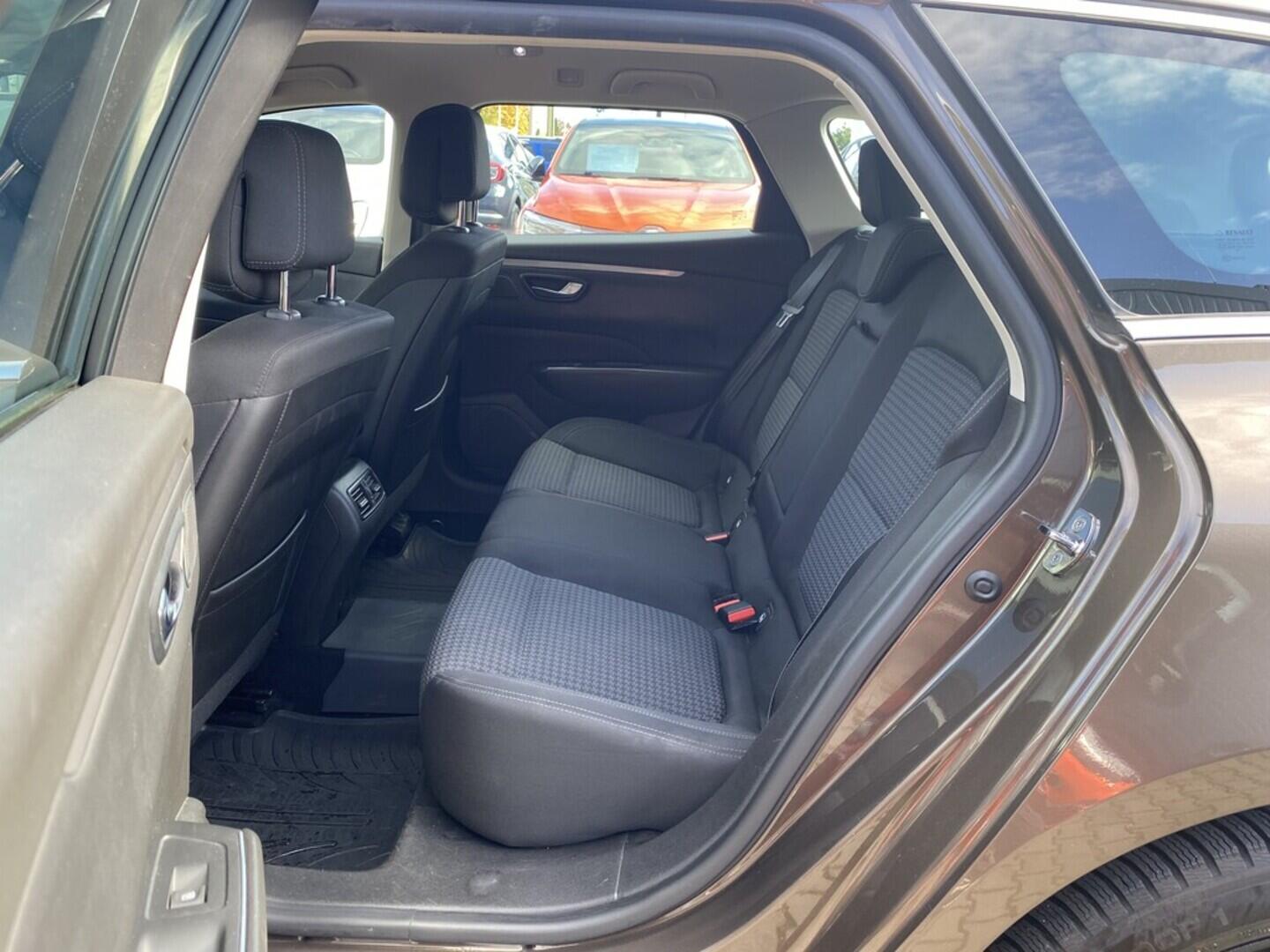 OZ190V01473_37.webp_TALISMAN  1.6 TCe 110 kW automat, DPH