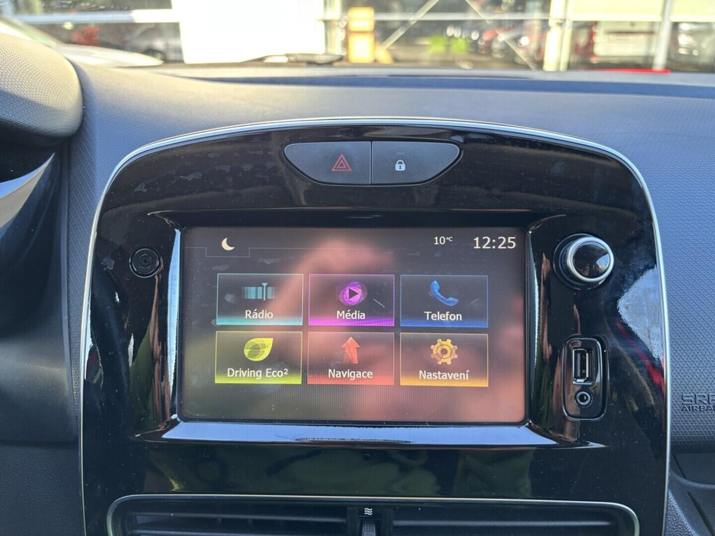 OZ190V01474_28.webp_CLIO limited 0.9 TCe 66 kW manuál