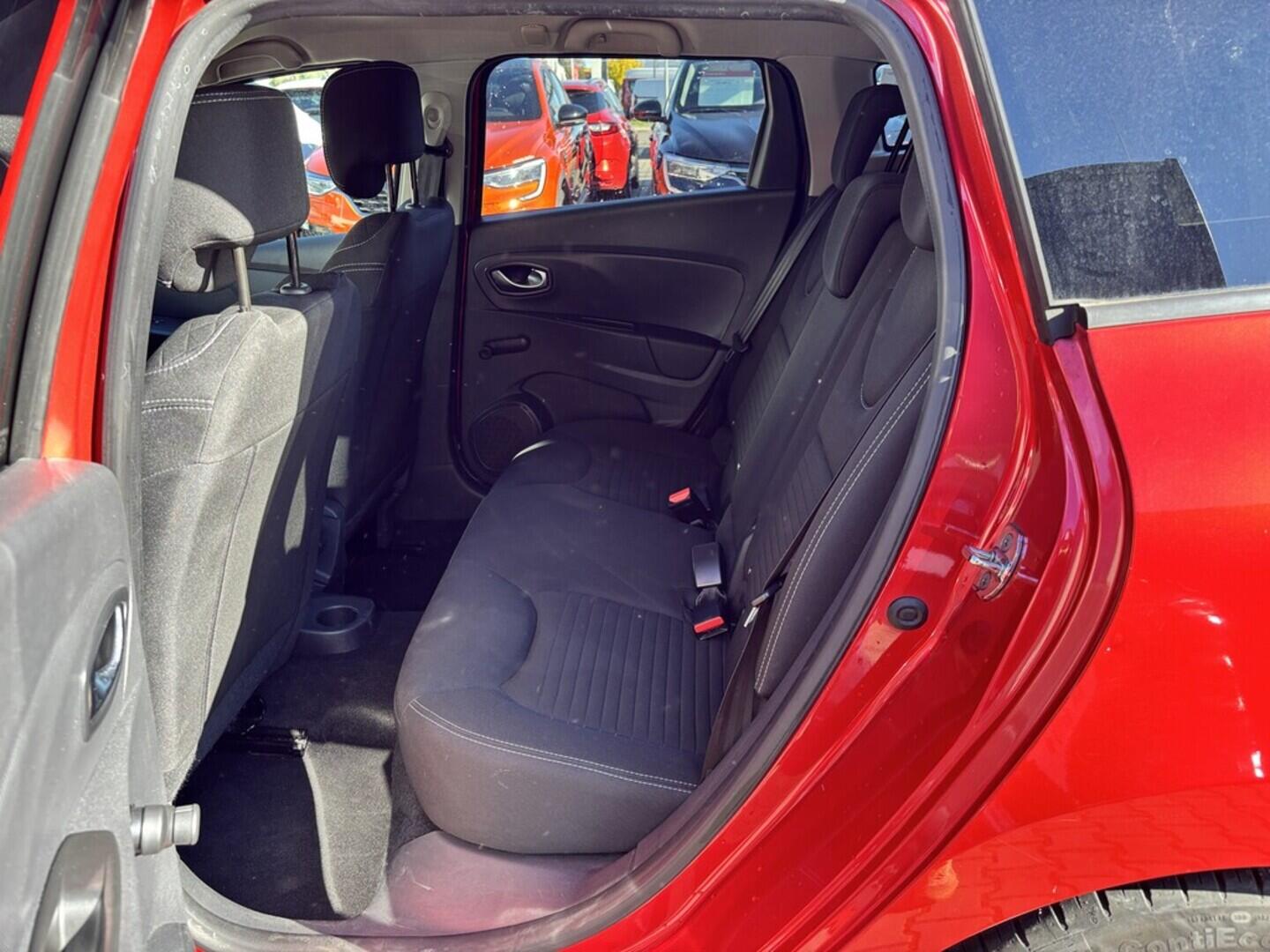 OZ190V01474_34.webp_CLIO limited 0.9 TCe 66 kW manuál