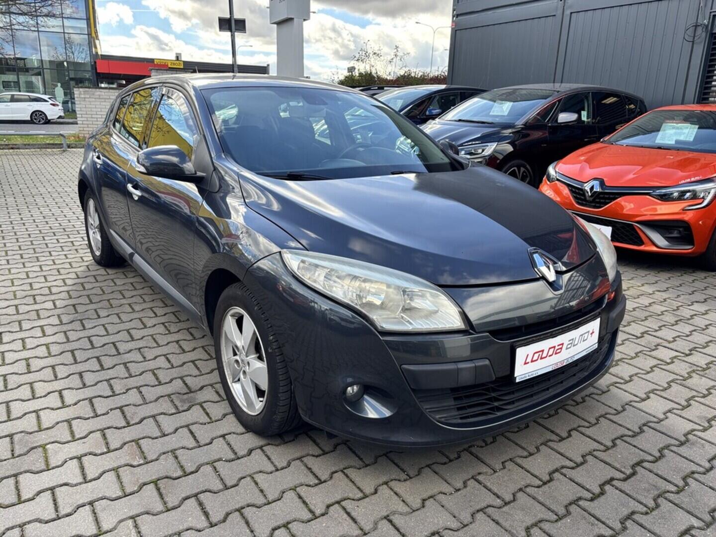 OZ190V01475_12.webp_MÉGANE  1.6  81 kW manuál