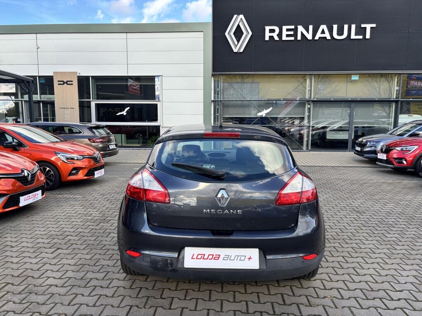 OZ190V01475_15.webp_MÉGANE  1.6  81 kW manuál