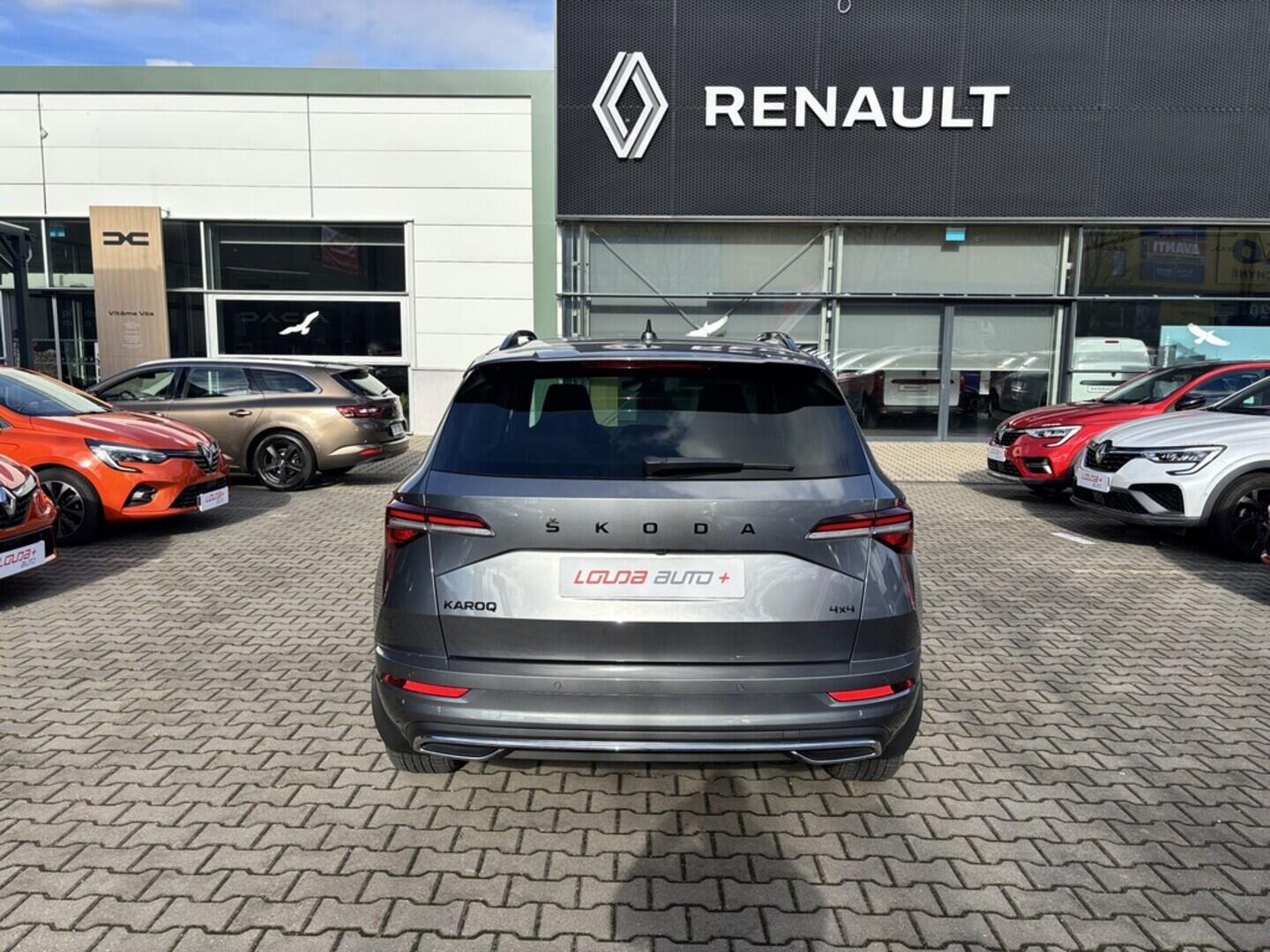 OZ190V01476_15.webp_KAROQ SportLine 2.0 TSI 140 kW automat, DPH