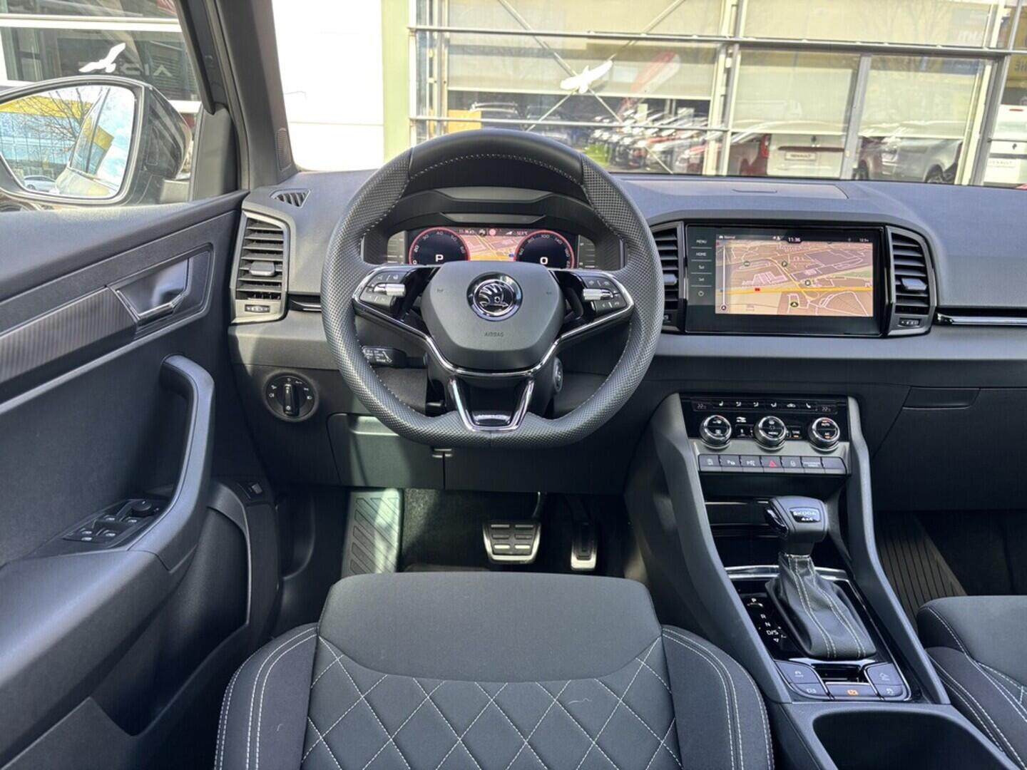 OZ190V01476_23.webp_KAROQ SportLine 2.0 TSI 140 kW automat, DPH