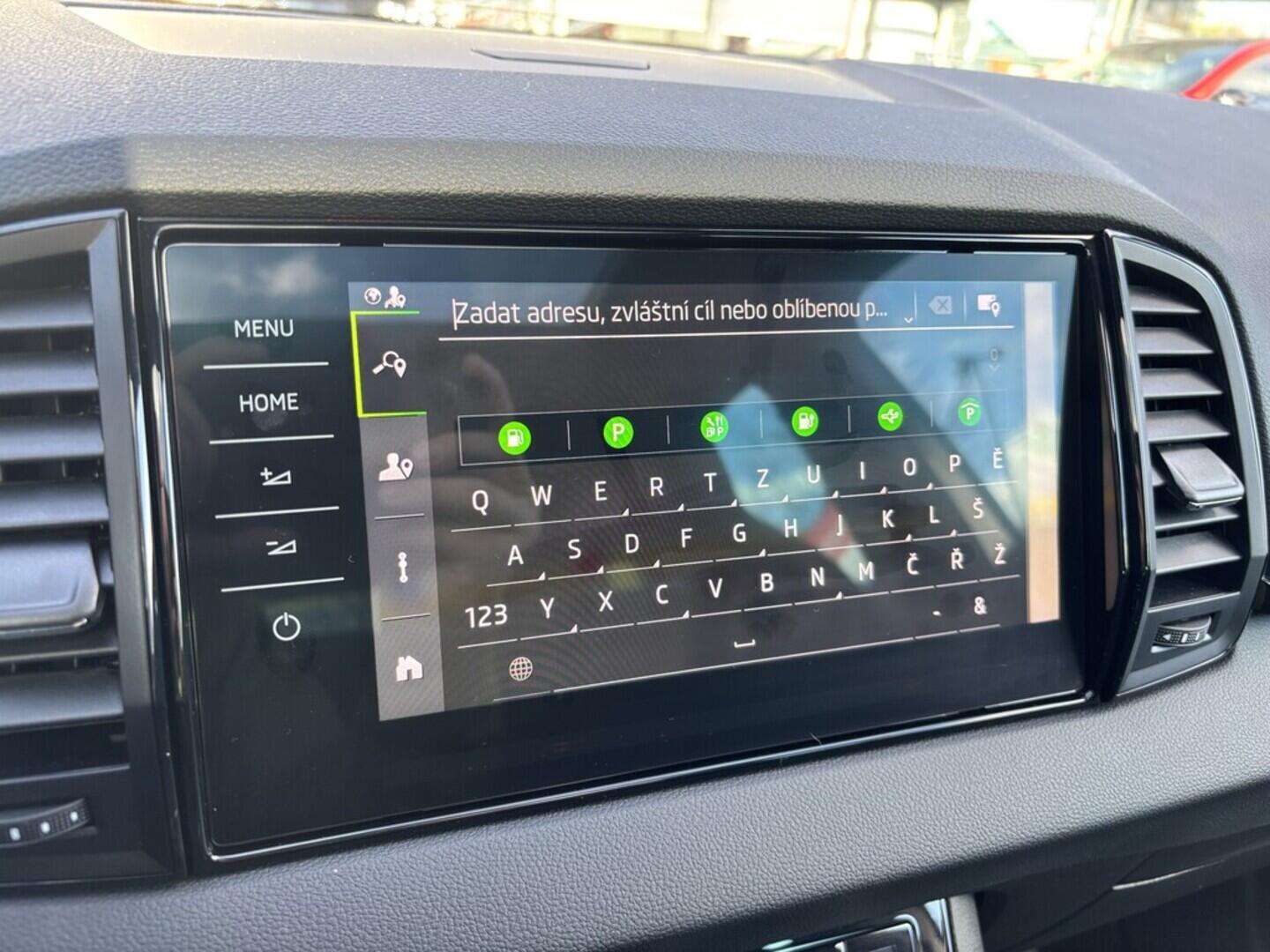 OZ190V01476_40.webp_KAROQ SportLine 2.0 TSI 140 kW automat, DPH