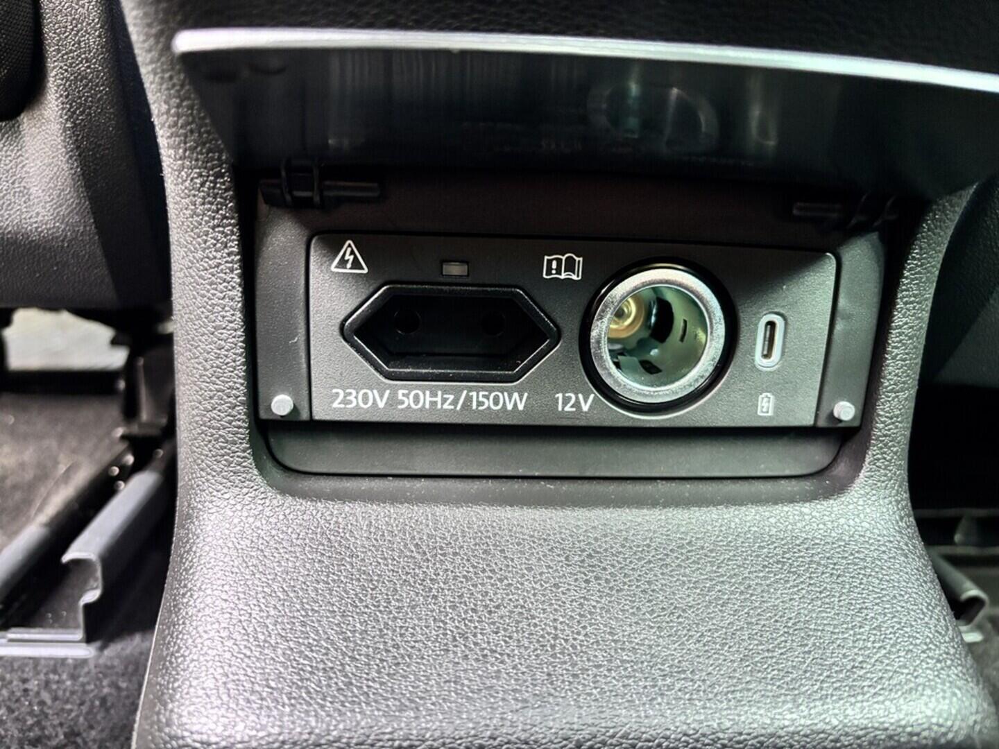 OZ190V01476_48.webp_KAROQ SportLine 2.0 TSI 140 kW automat, DPH