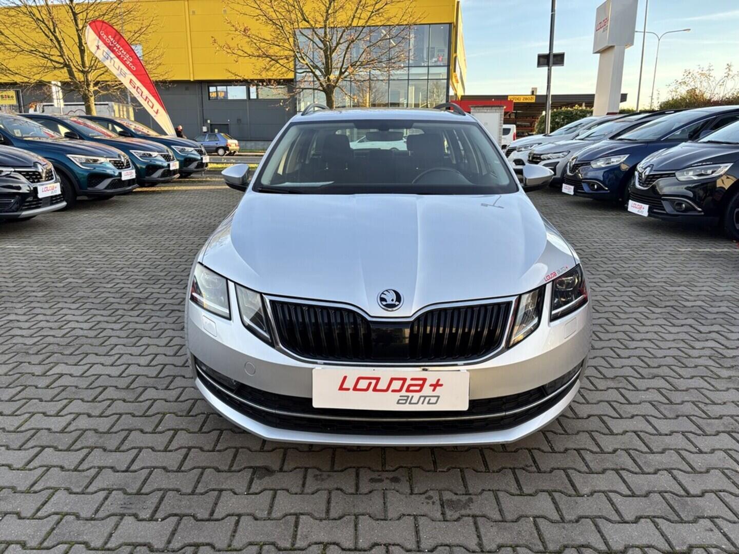 OZ190V01477_11.webp_OCTAVIA Style 1.6 TDI 85 kW manuál