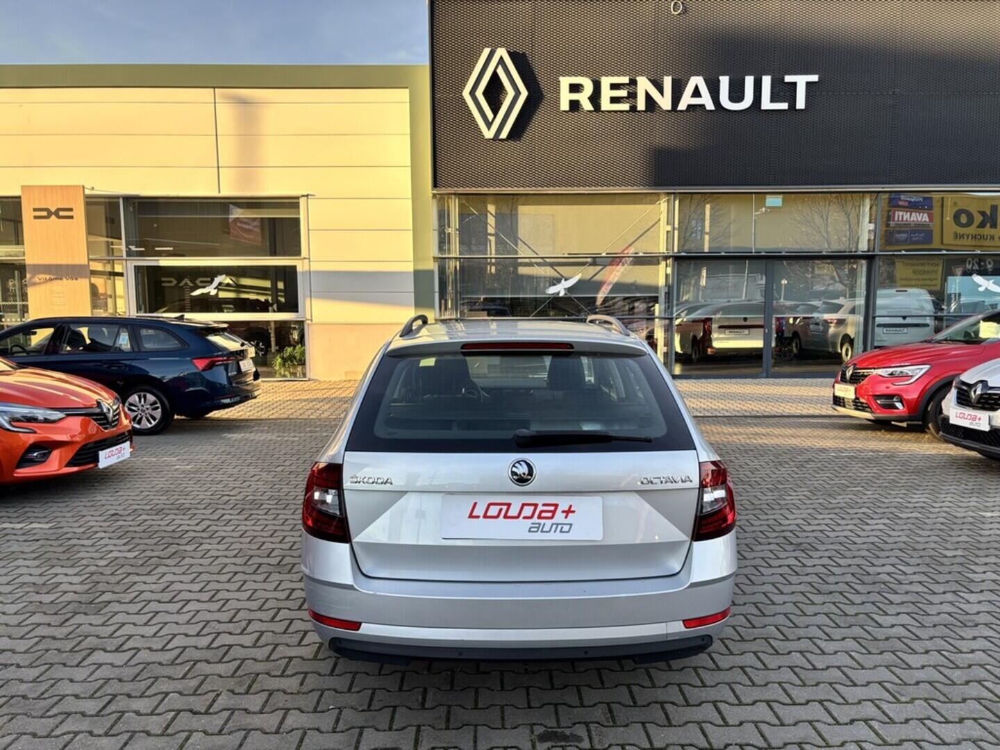 OZ190V01477_15.webp_OCTAVIA Style 1.6 TDI 85 kW manuál