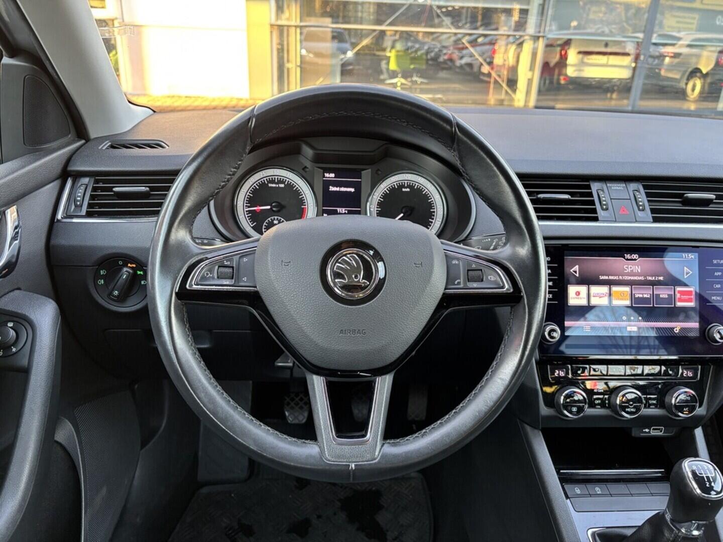 OZ190V01477_22.webp_OCTAVIA Style 1.6 TDI 85 kW manuál