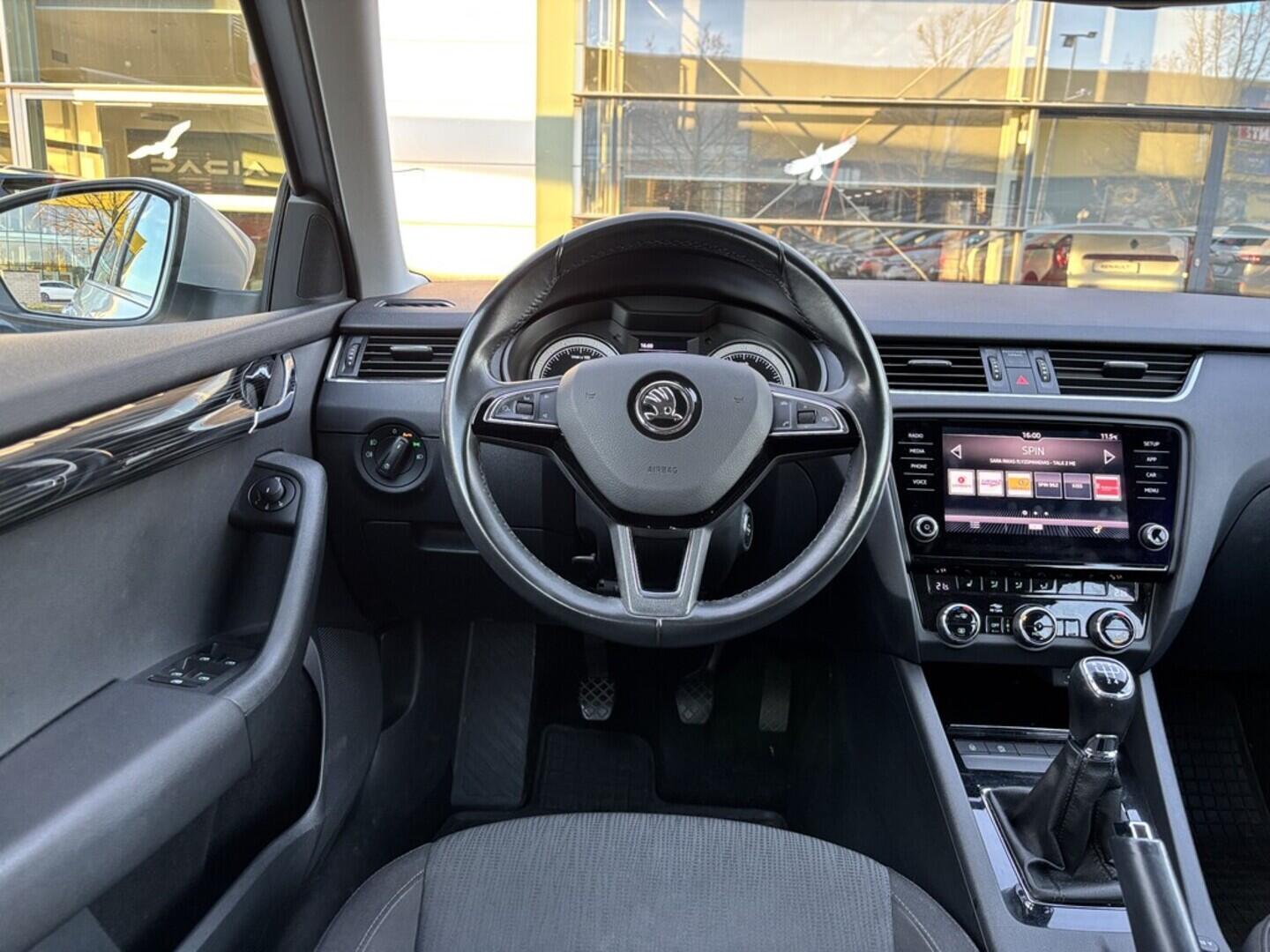 OZ190V01477_23.webp_OCTAVIA Style 1.6 TDI 85 kW manuál