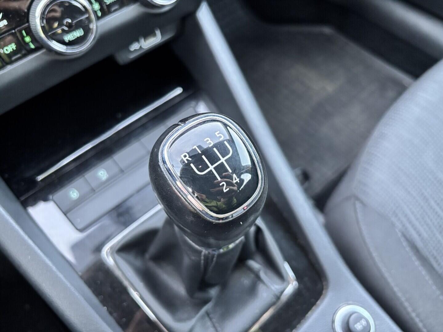 OZ190V01477_36.webp_OCTAVIA Style 1.6 TDI 85 kW manuál