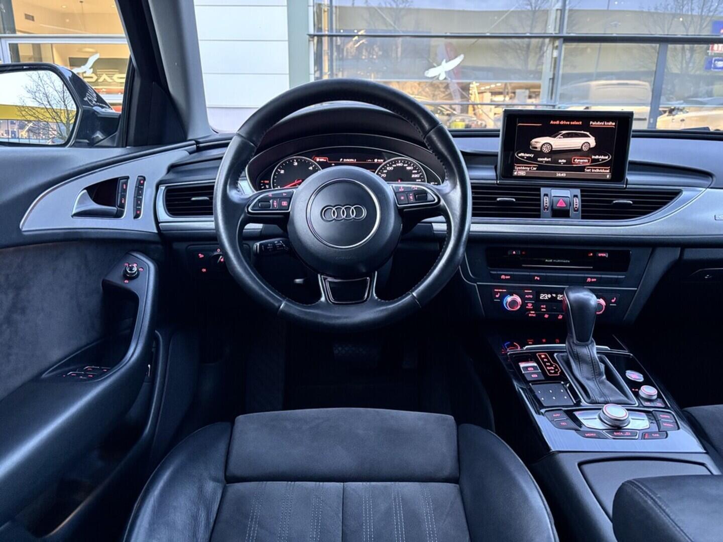 OZ190V01485_24.webp_A6 AVANT  3.0 TDI 200 kW automat