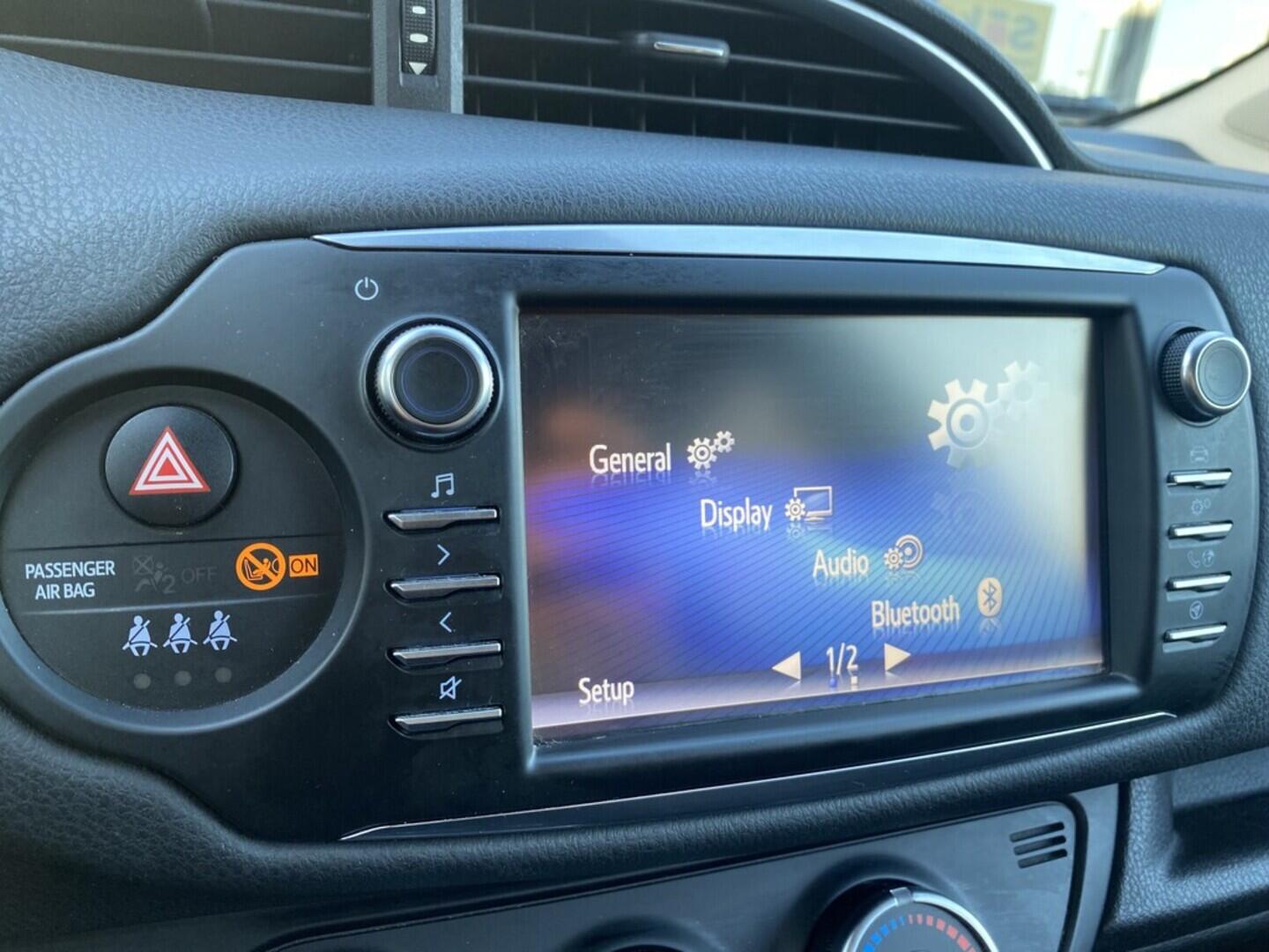 OZ190V01486_33.webp_YARIS Multidrive S Active Trend 1.5 VVT-iE 82 kW automat