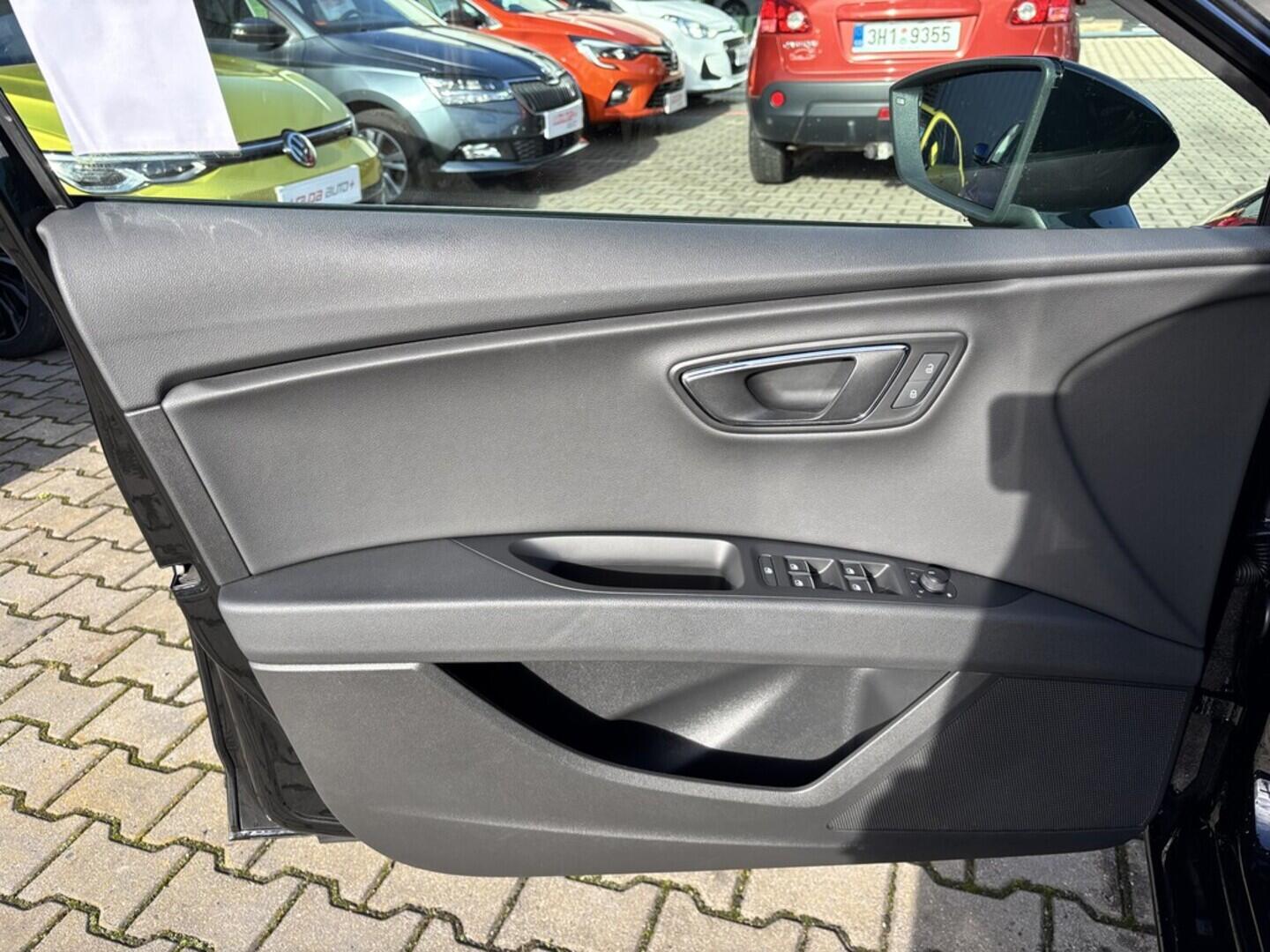 OZ190V01487_20.webp_LEON Fr 1.8 TSI 132 kW manuál