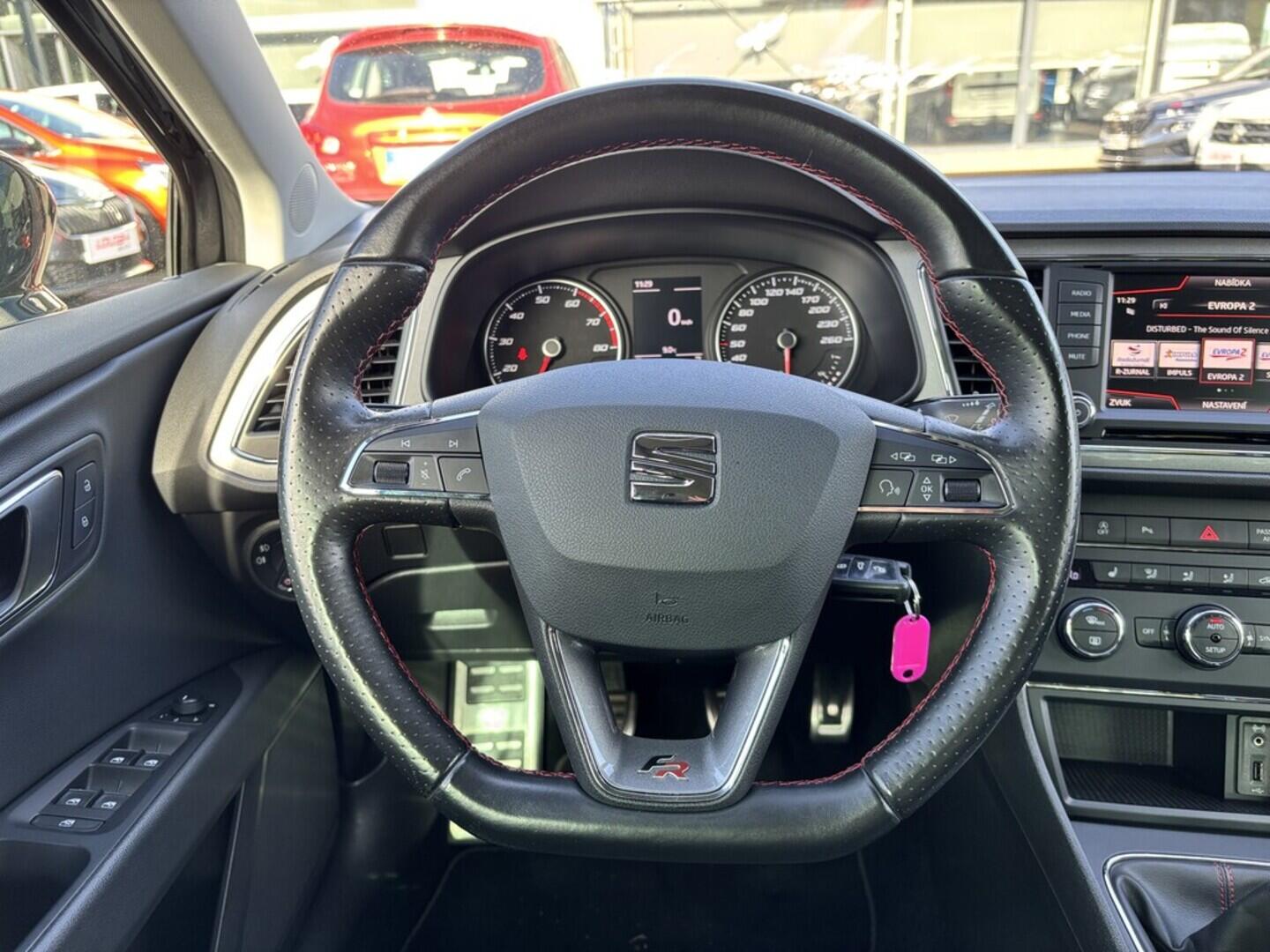 OZ190V01487_22.webp_LEON Fr 1.8 TSI 132 kW manuál