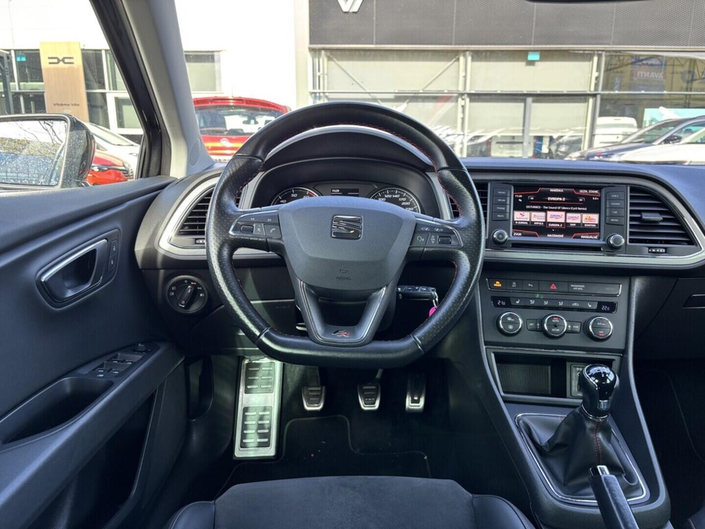 OZ190V01487_23.webp_LEON Fr 1.8 TSI 132 kW manuál