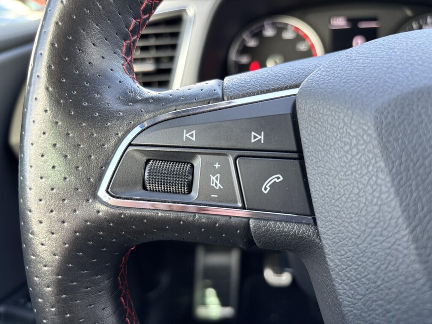 OZ190V01487_25.webp_LEON Fr 1.8 TSI 132 kW manuál