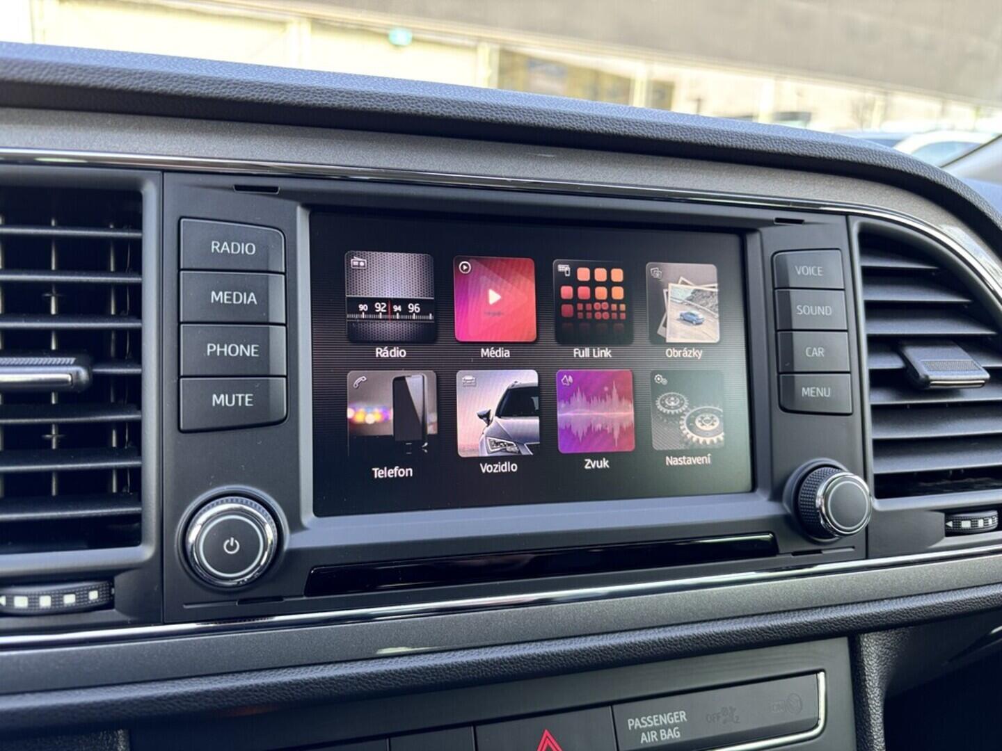 OZ190V01487_27.webp_LEON Fr 1.8 TSI 132 kW manuál