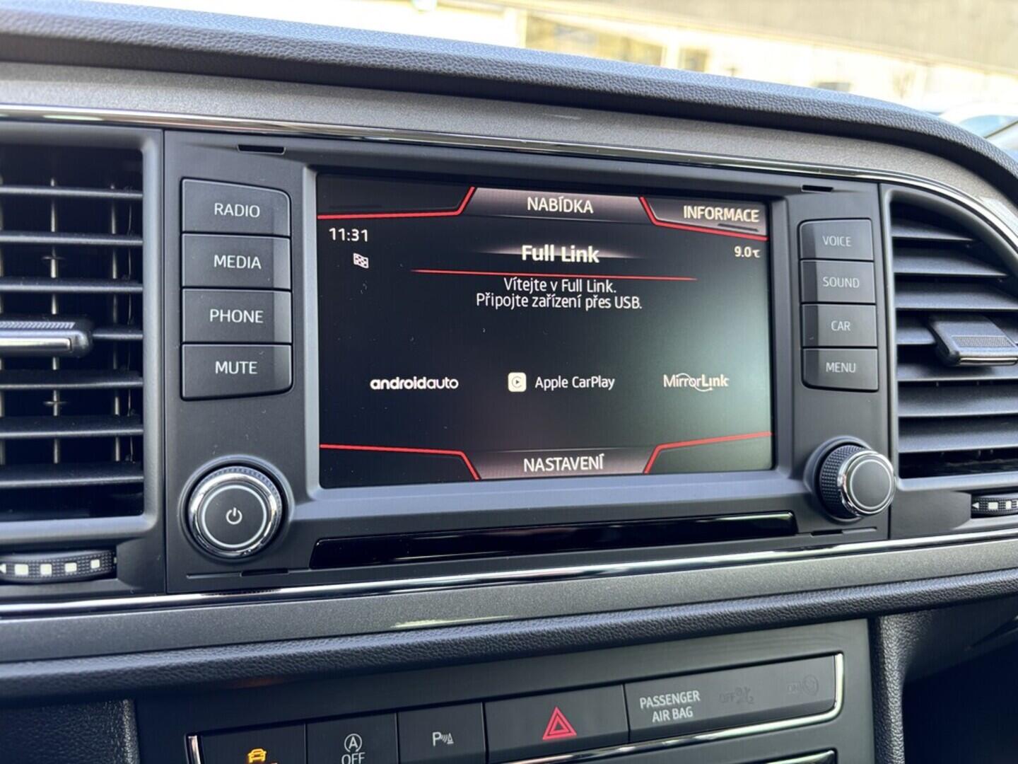 OZ190V01487_30.webp_LEON Fr 1.8 TSI 132 kW manuál