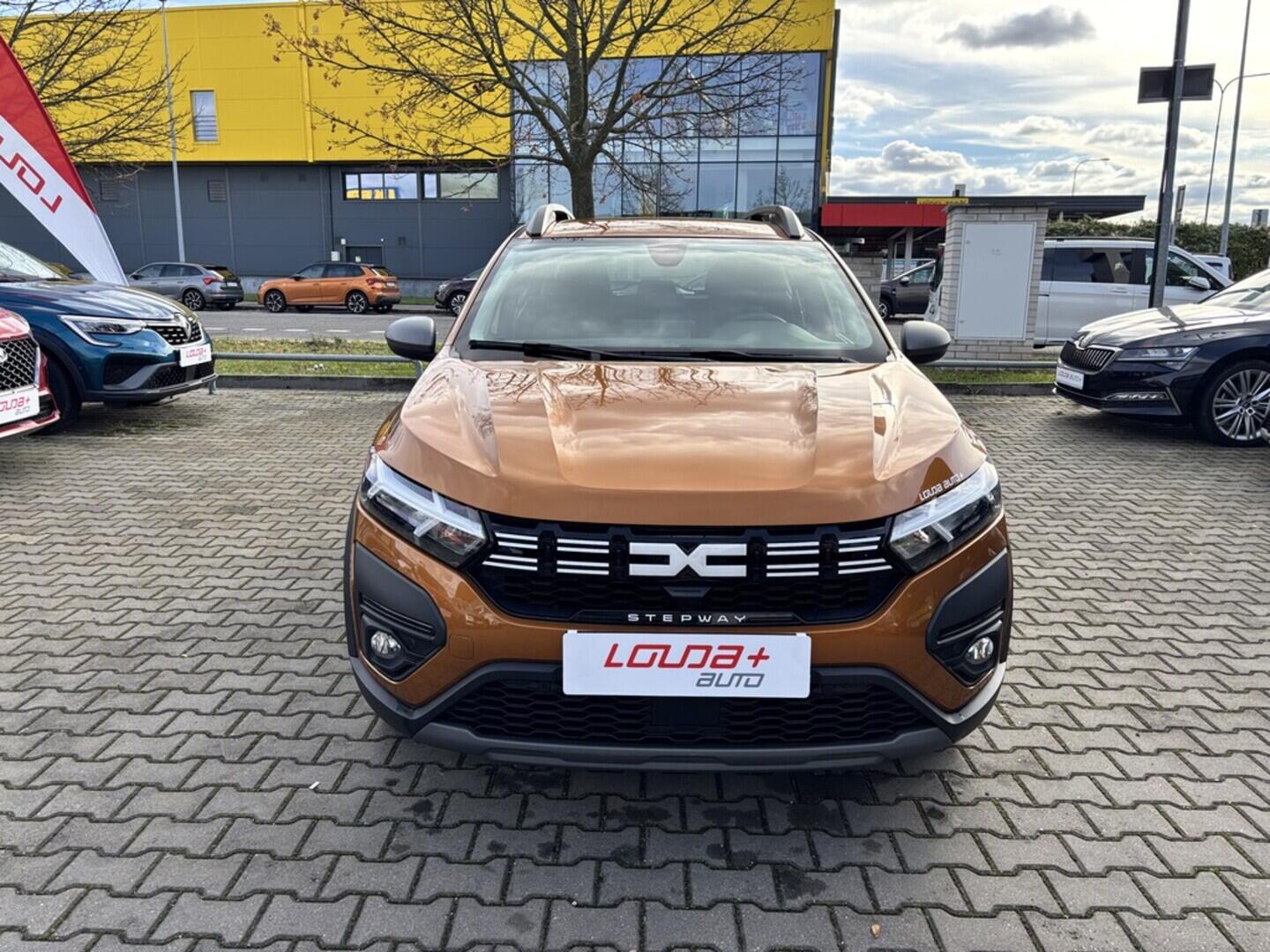 OZ190V01488_11.webp_SANDERO stepway 1.0  67 kW manuál