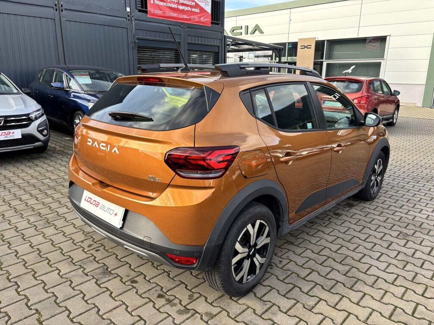 OZ190V01488_14.webp_SANDERO stepway 1.0  67 kW manuál