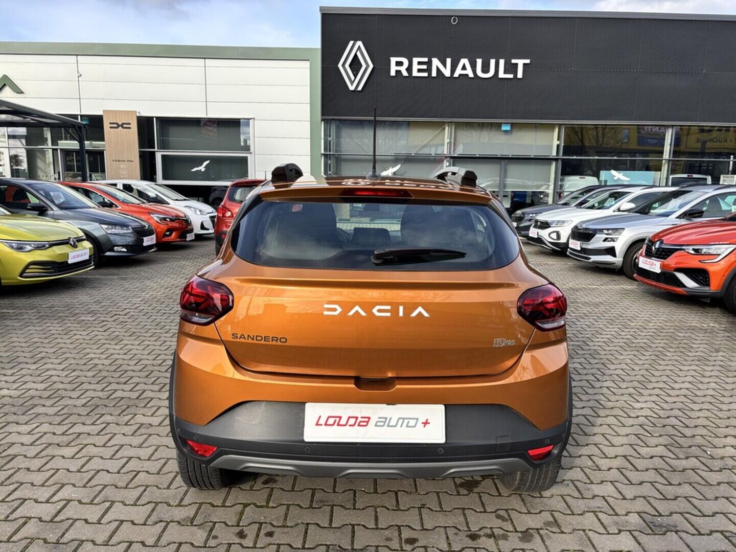 OZ190V01488_15.webp_SANDERO stepway 1.0  67 kW manuál