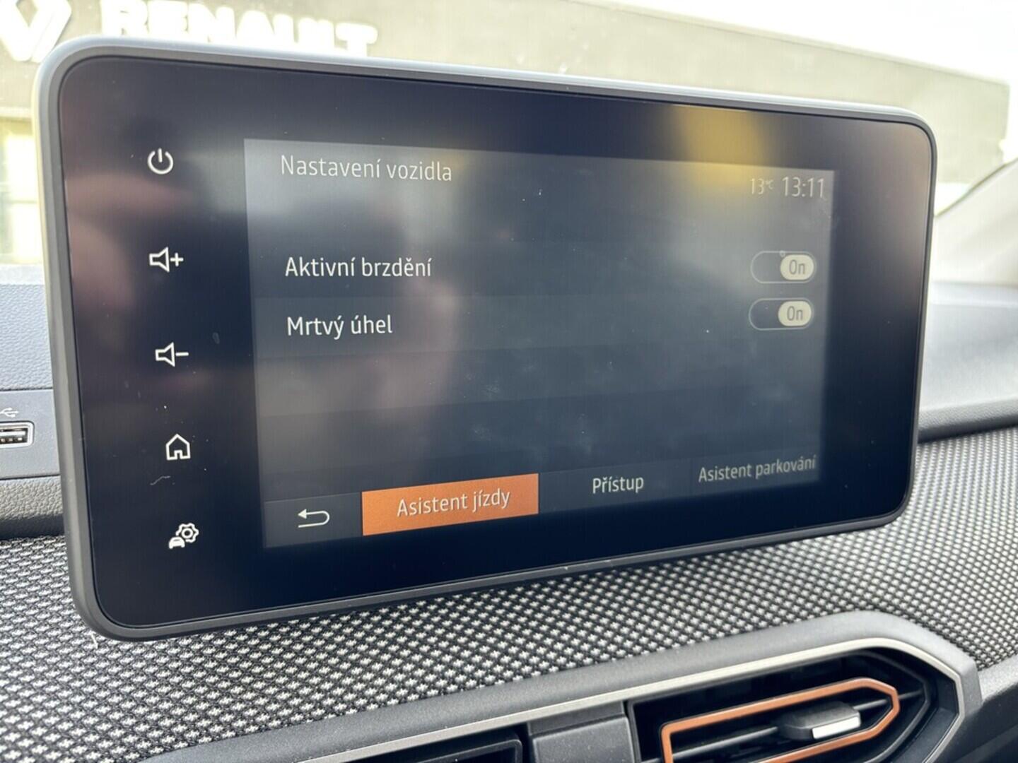 OZ190V01488_31.webp_SANDERO stepway 1.0  67 kW manuál