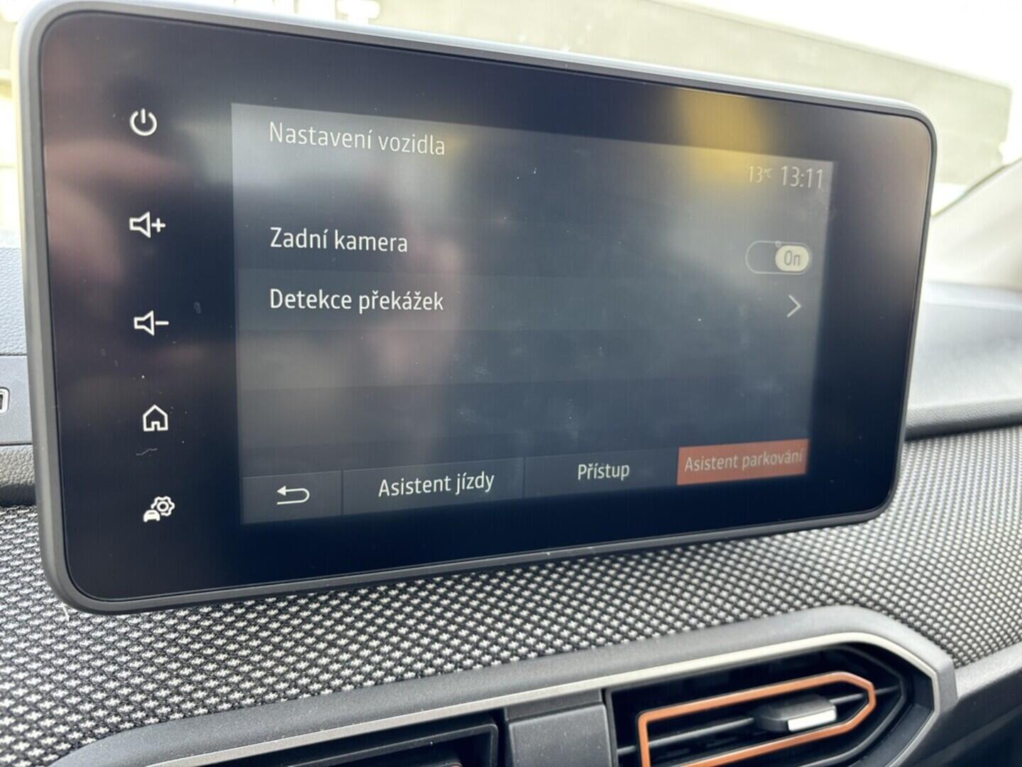 OZ190V01488_32.webp_SANDERO stepway 1.0  67 kW manuál