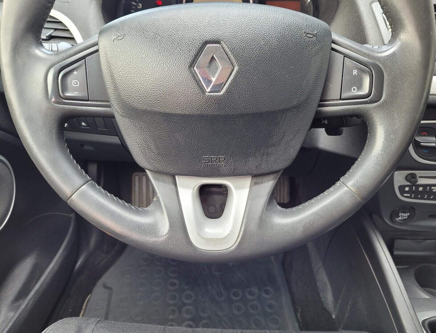 OZ190V01490_23.webp_MÉGANE dynamique 1.9 DCI 96 kW manuál