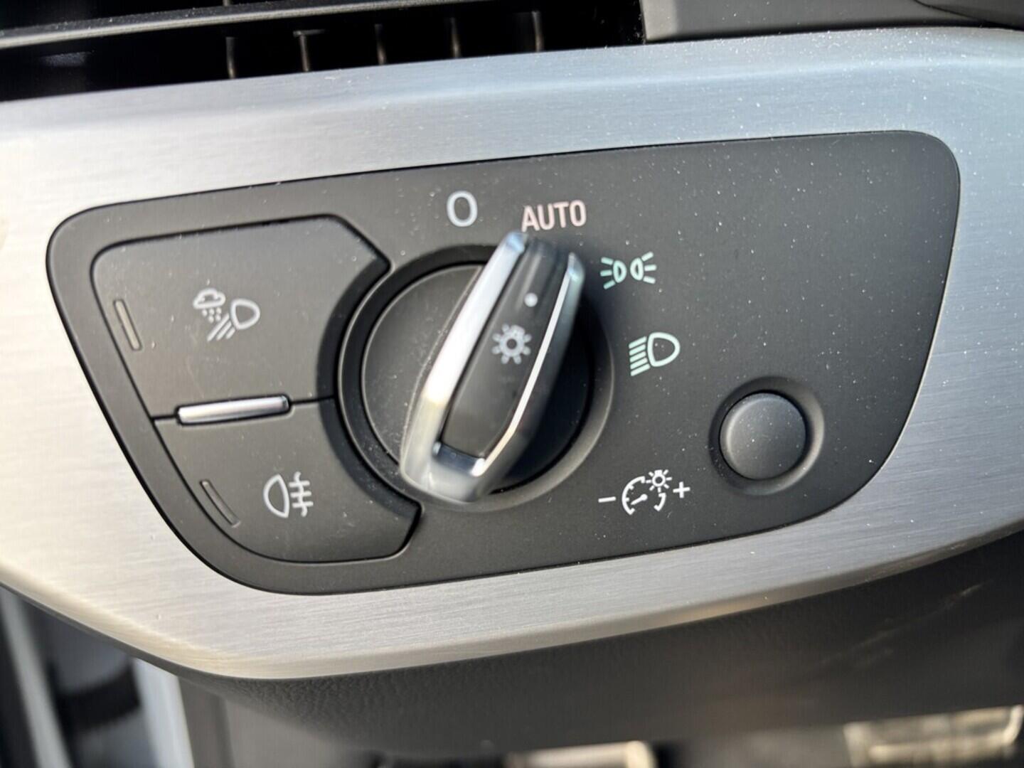 OZ190V01493_25.webp_A5 SPORTBACK Sline 2.0 TDI 150 kW automat, DPH