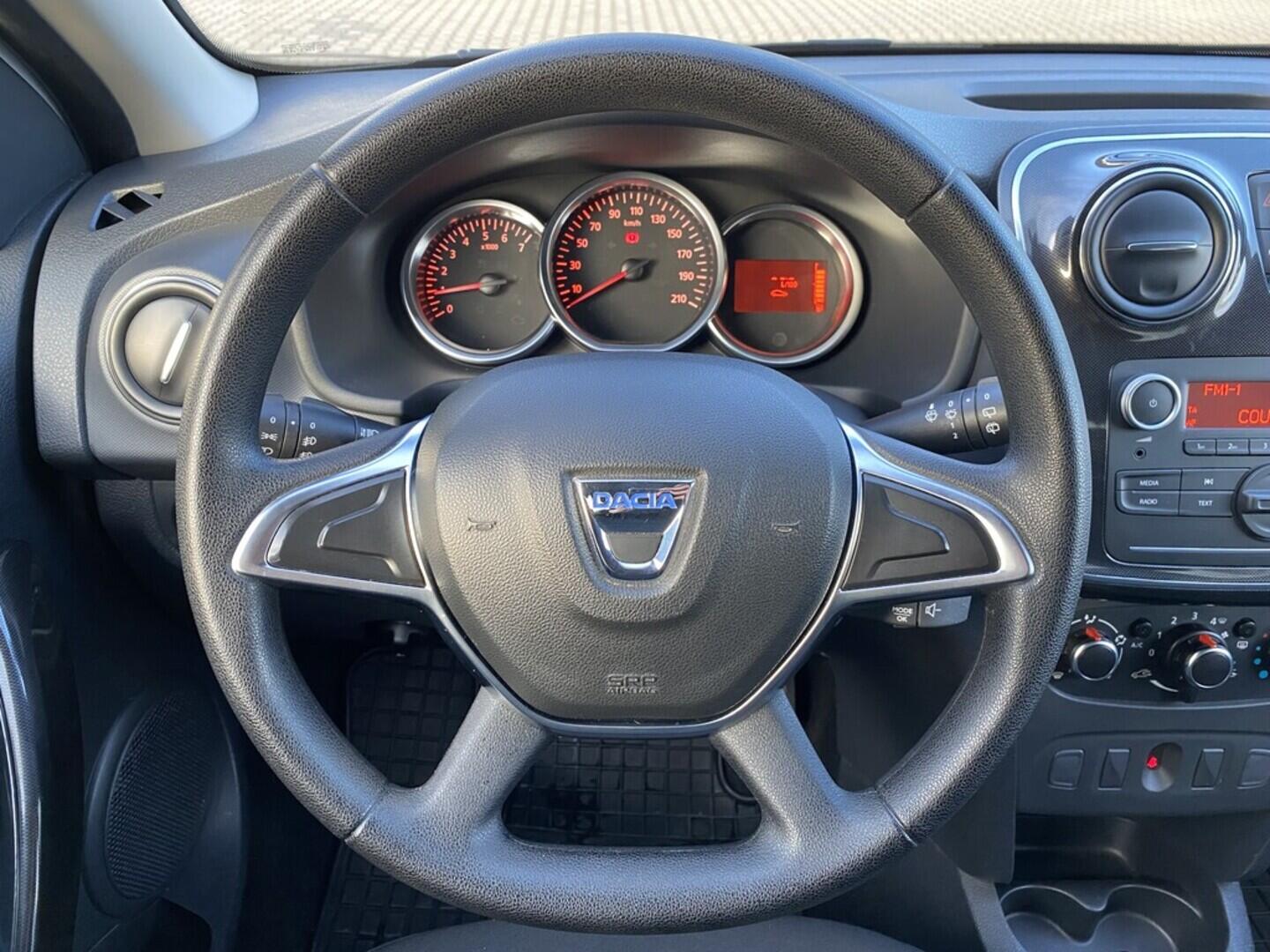 OZ190V01498_23.webp_SANDERO Arctica 1.0             _ kW manuál