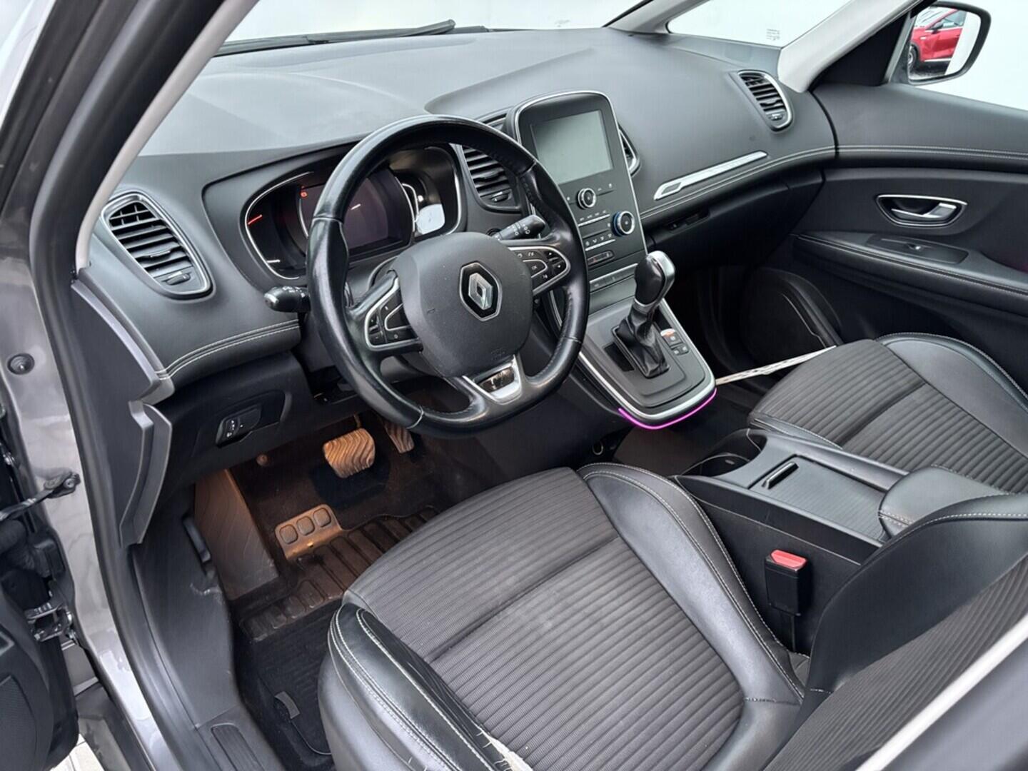 OZ190V01500_19.webp_GRAND SCÉNIC  1.3 TCe 120 kW automat, DPH