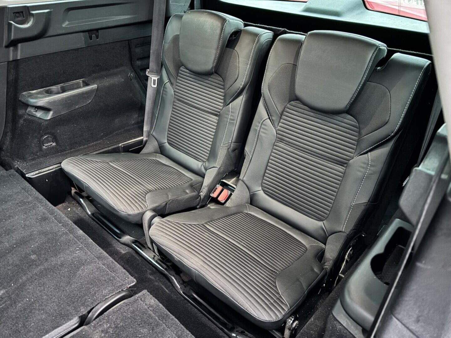 OZ190V01500_38.webp_GRAND SCÉNIC  1.3 TCe 120 kW automat, DPH