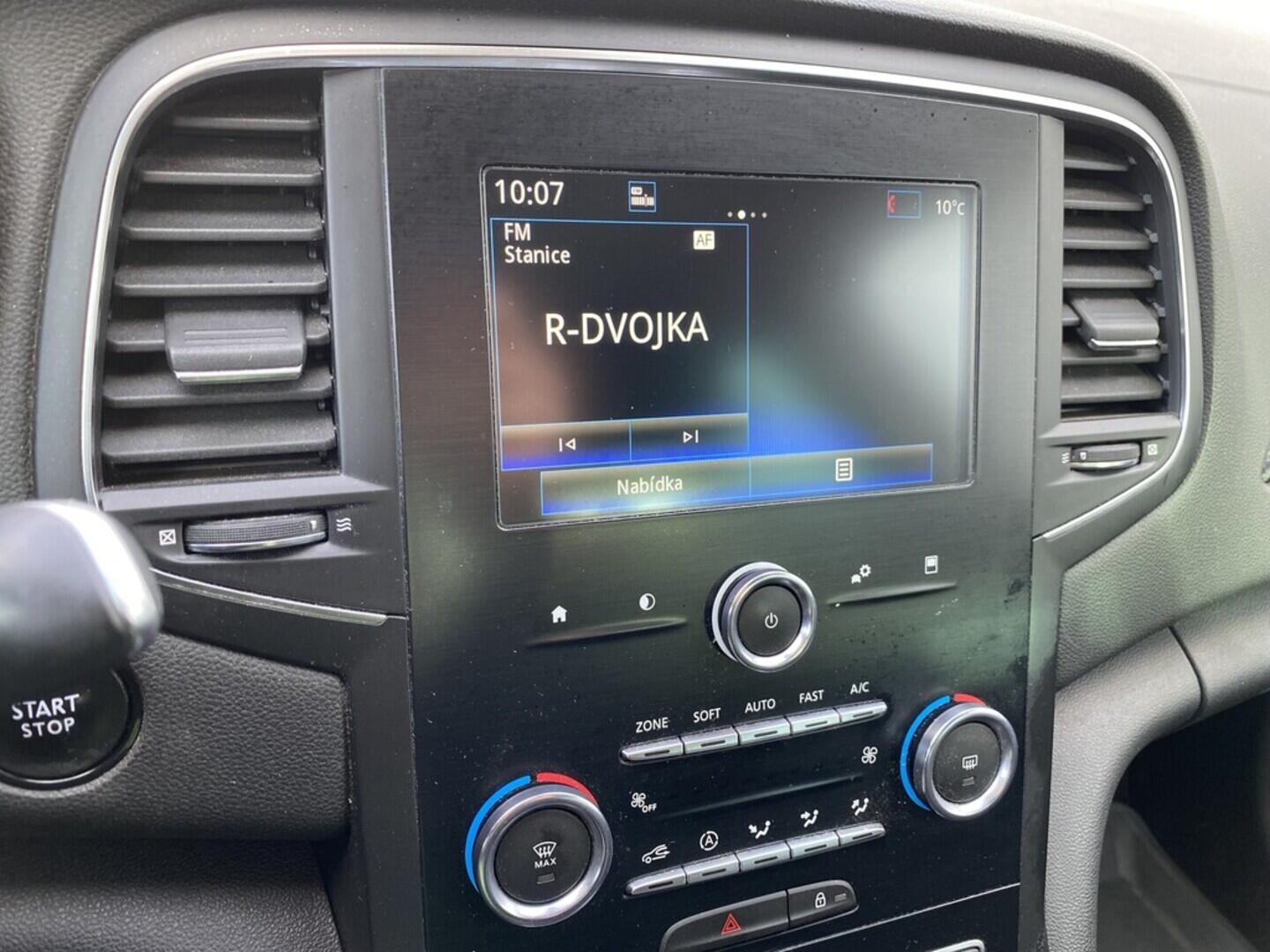 OZ190V01501_24.webp_MÉGANE  1.3 TCe 103 kW manuál, DPH