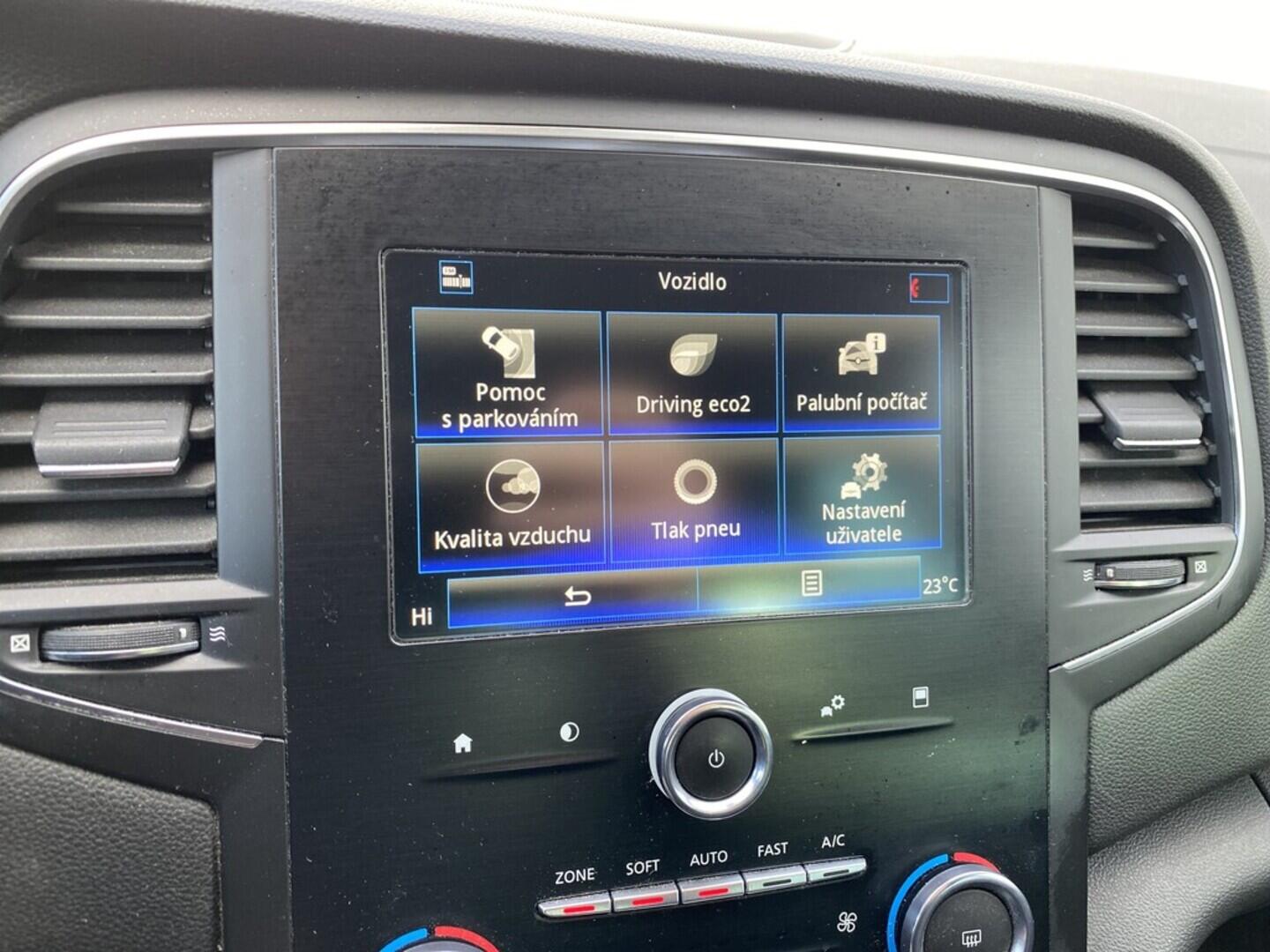 OZ190V01501_26.webp_MÉGANE  1.3 TCe 103 kW manuál, DPH