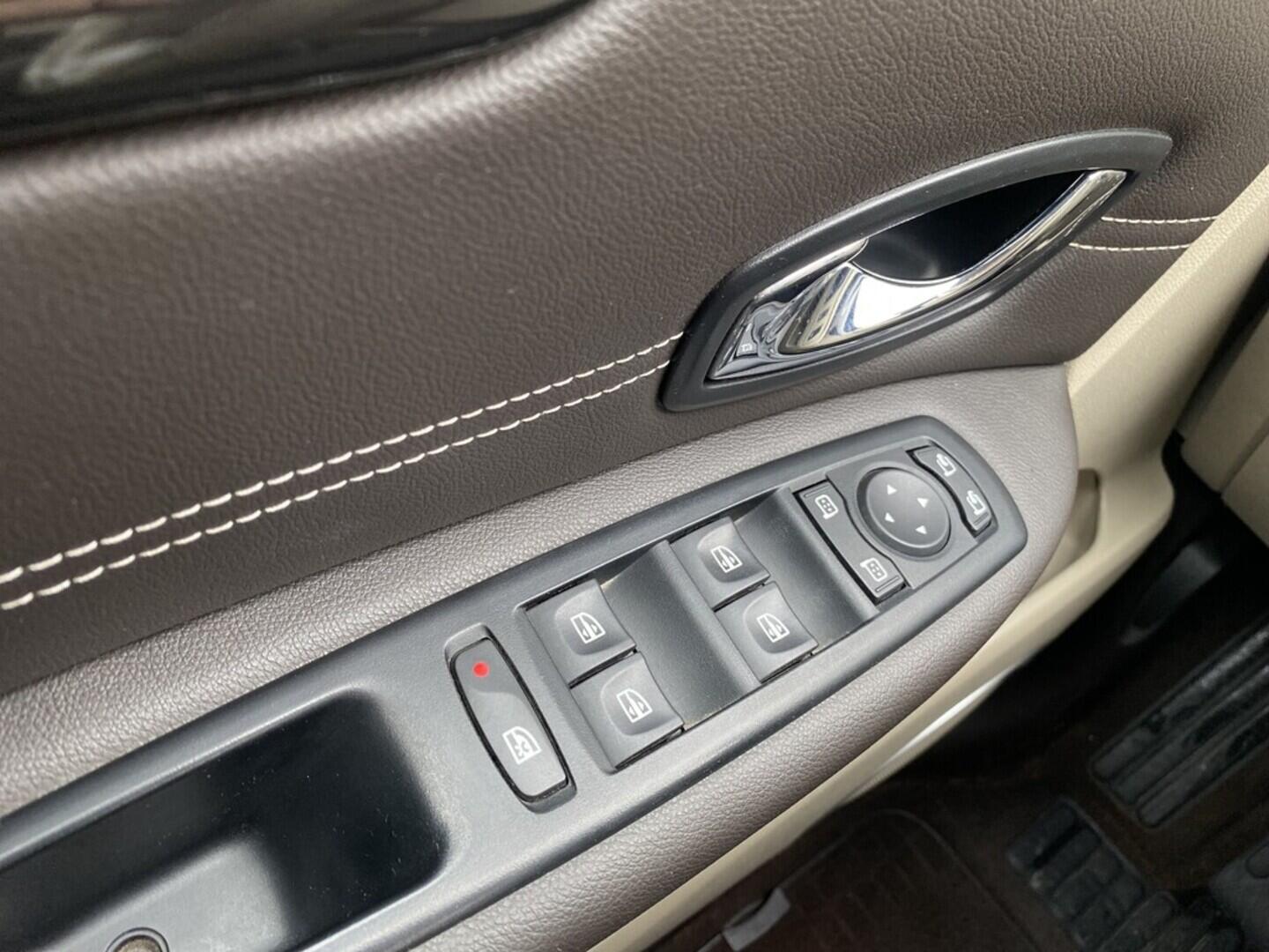 OZ190V01502_21.webp_SCÉNIC  1.6 DCI 96 kW manuál